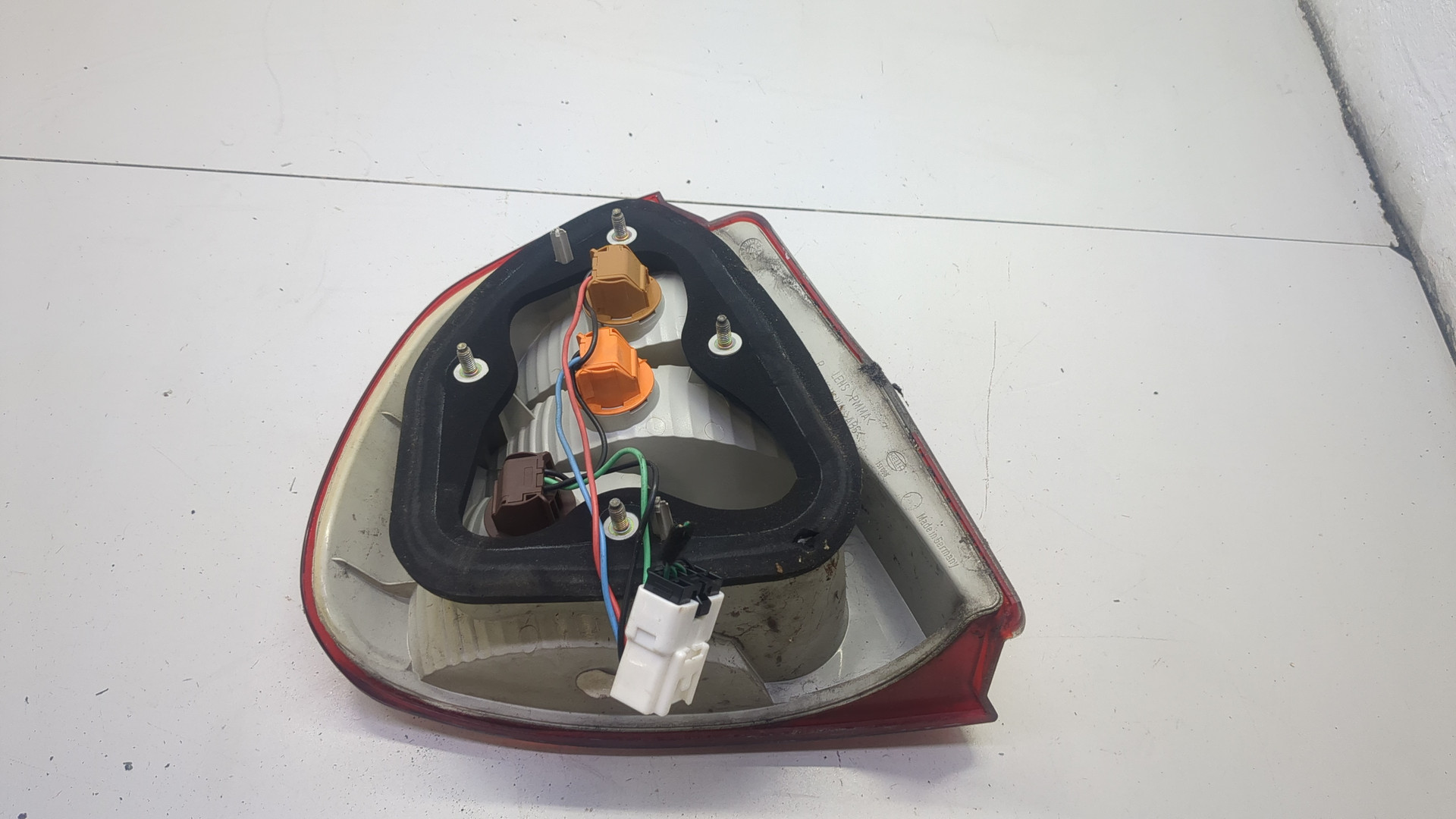 Фонарь задний правый