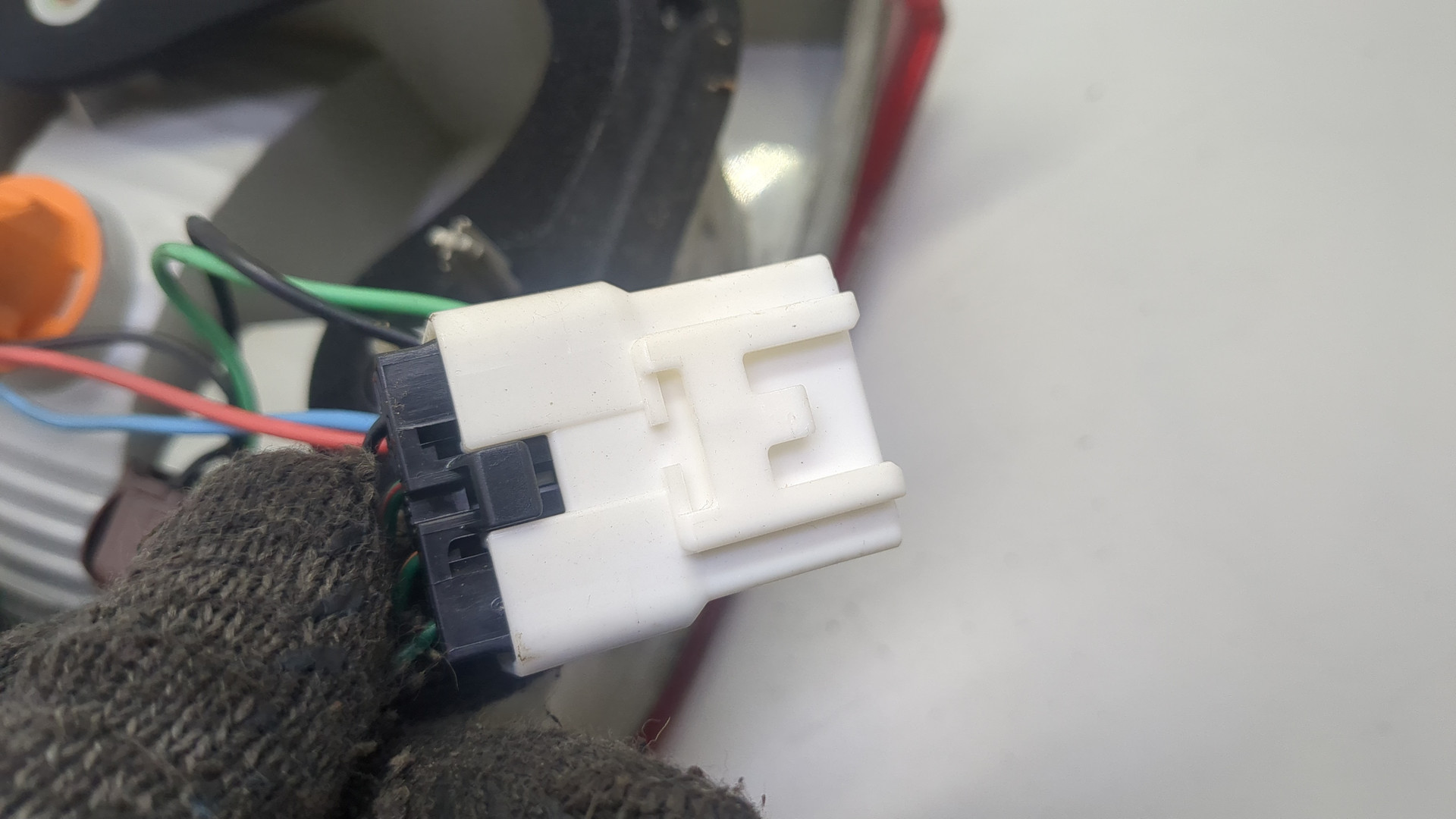 Фонарь задний правый