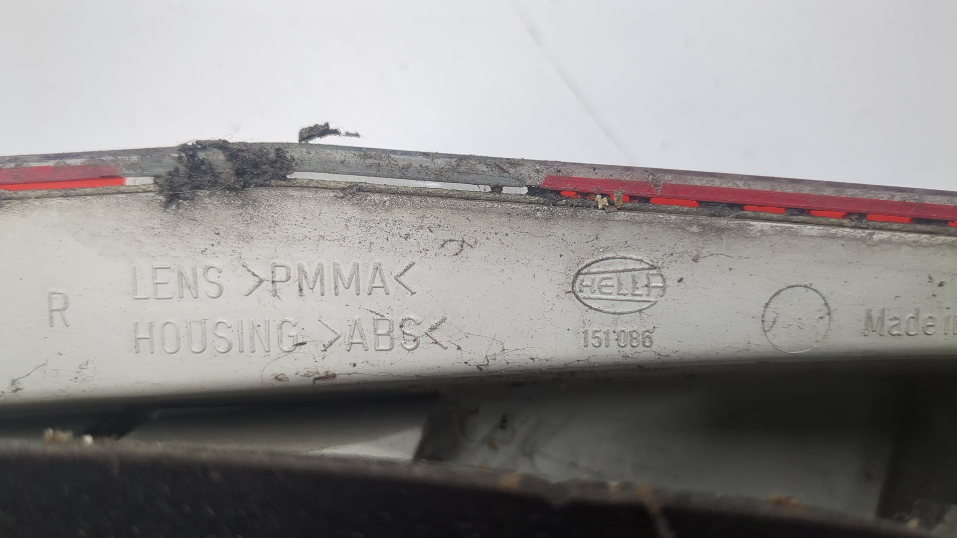 Фонарь задний правый