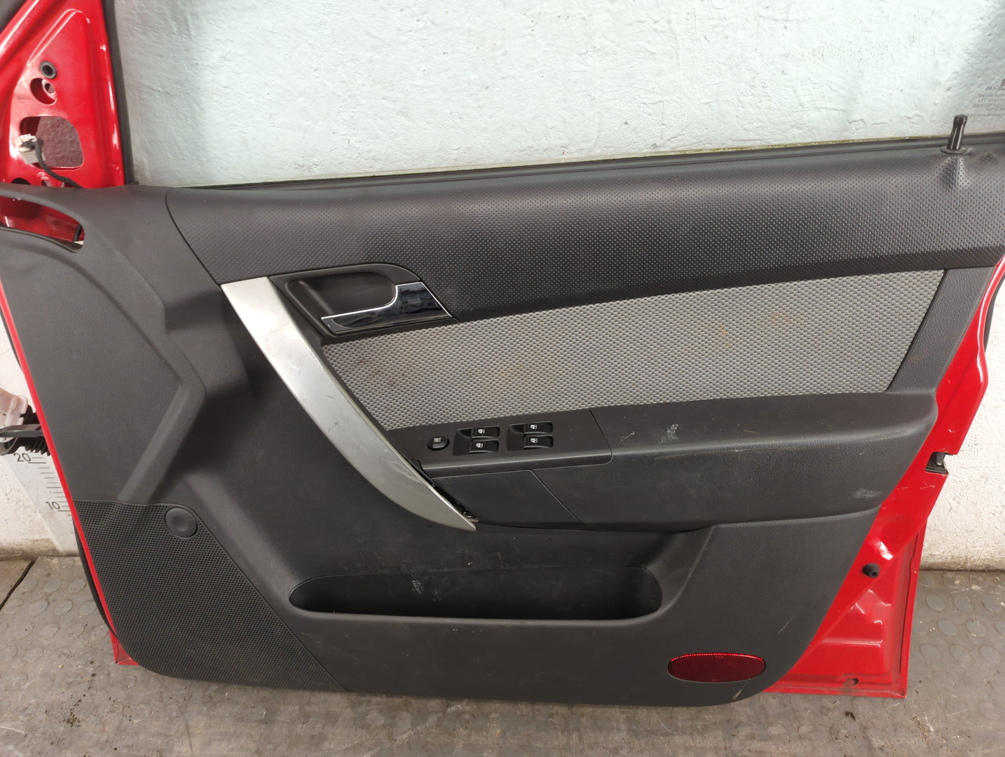 Дверь передняя правая