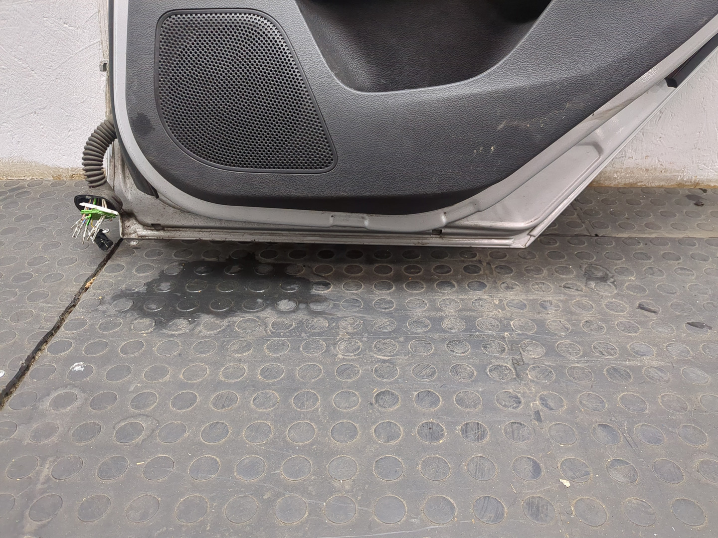 Дверь задняя правая