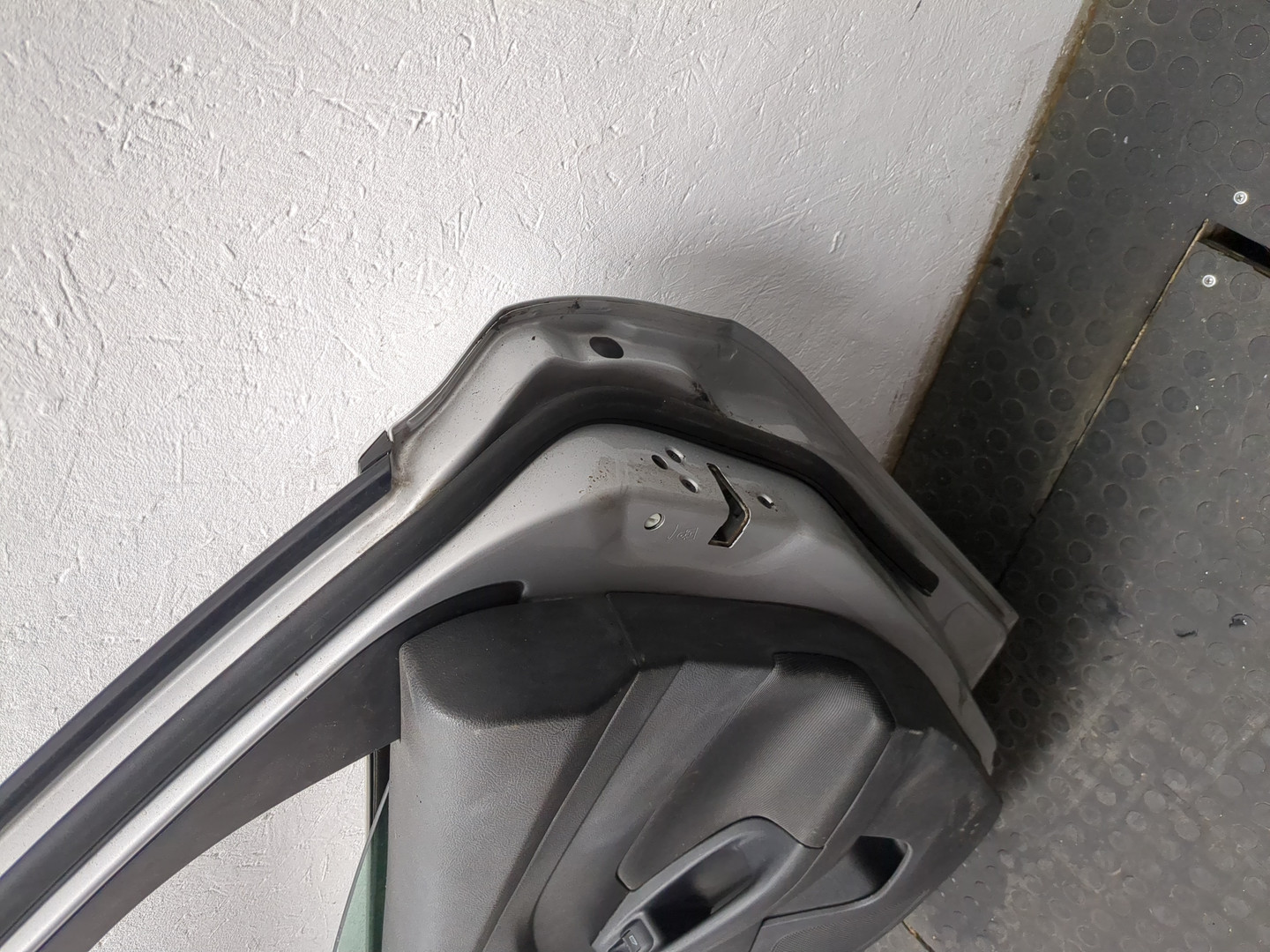 Дверь задняя правая