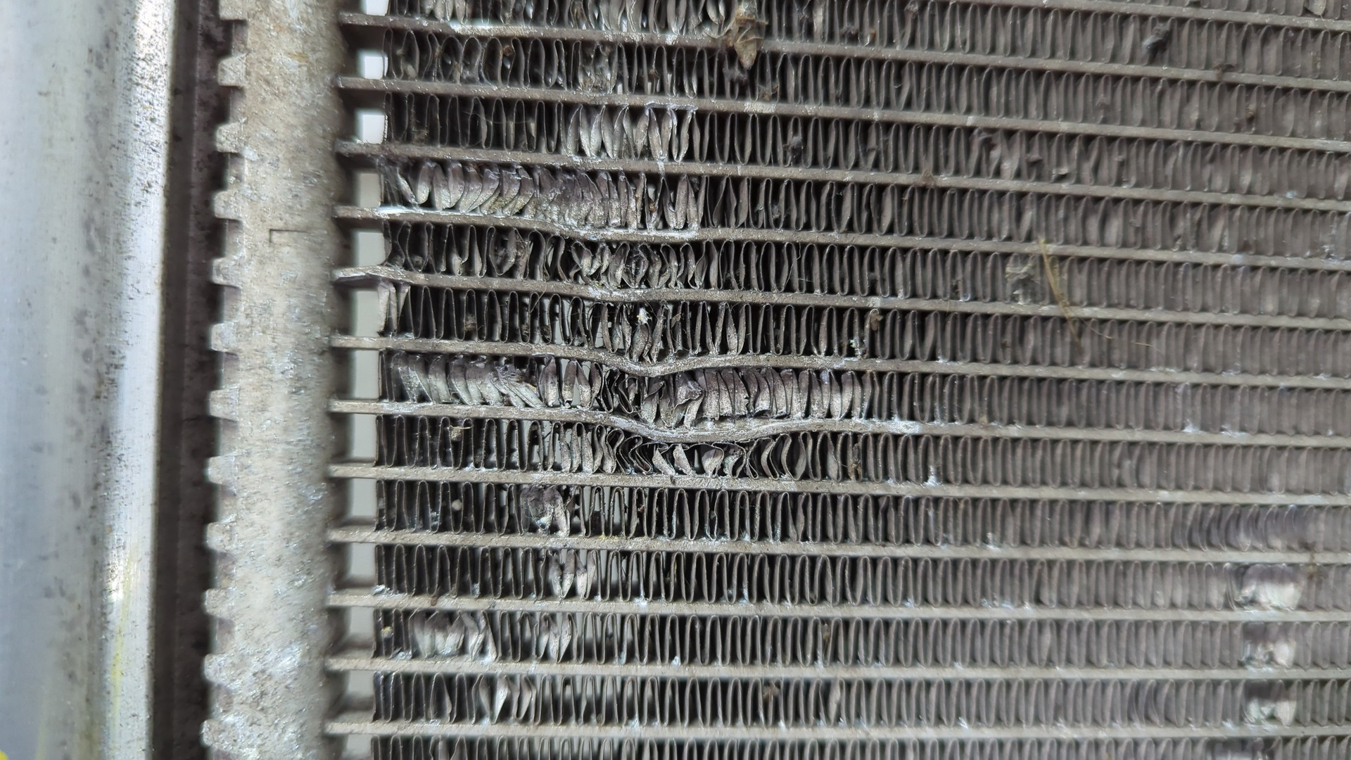 Радиатор кондиционера / конденсер