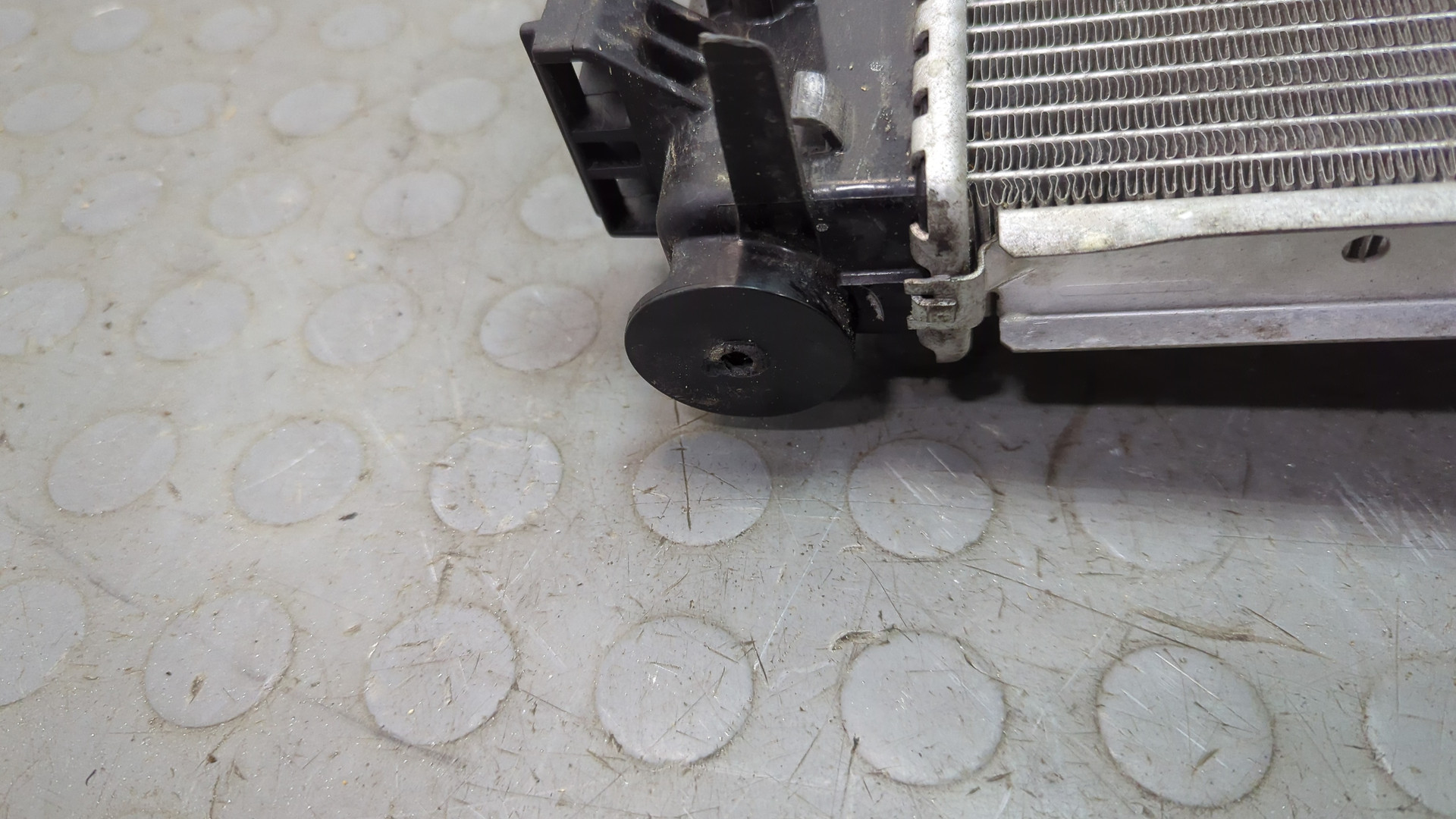 Радиатор охлаждения двигателя основной