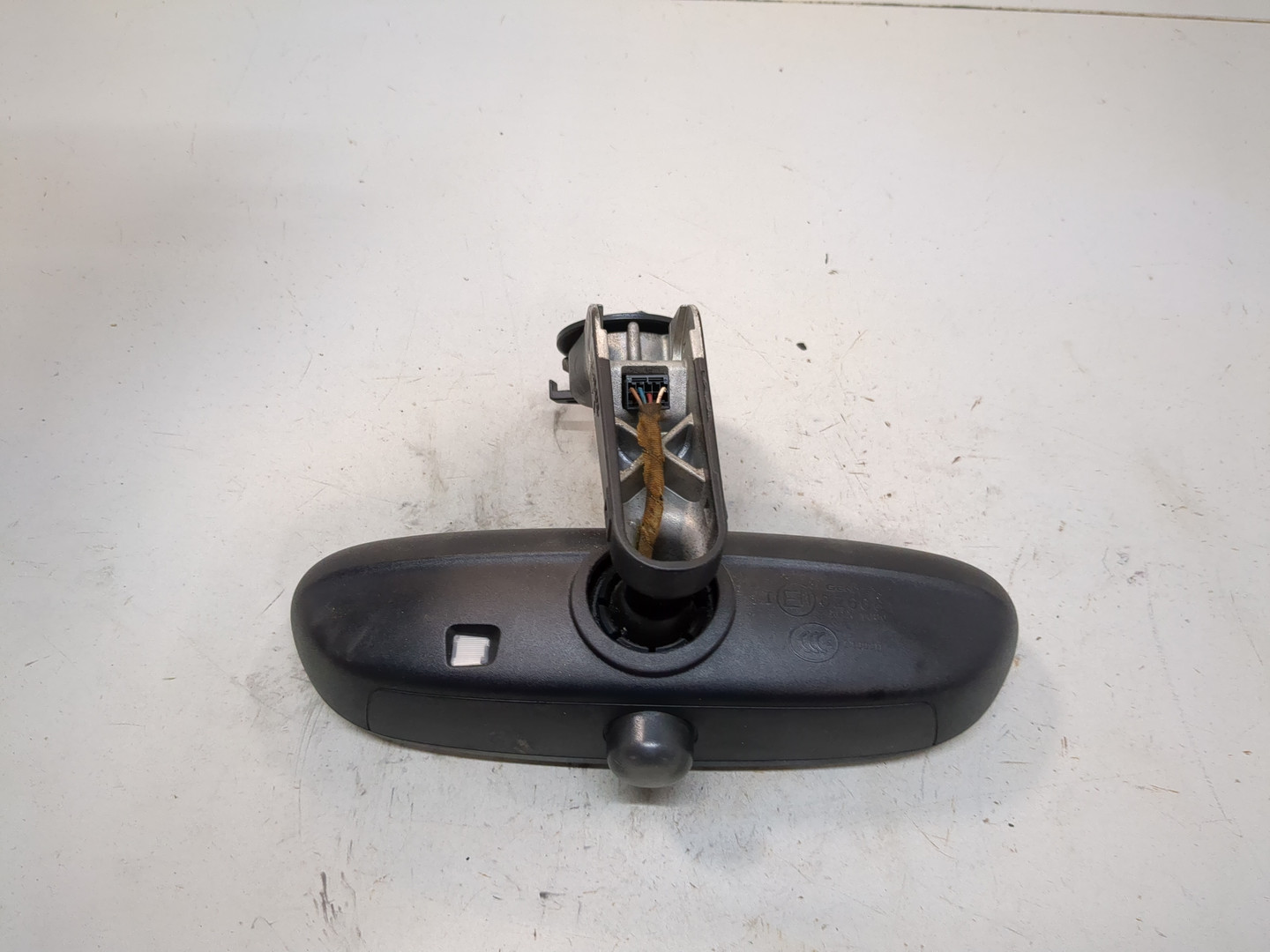 Зеркало заднего вида