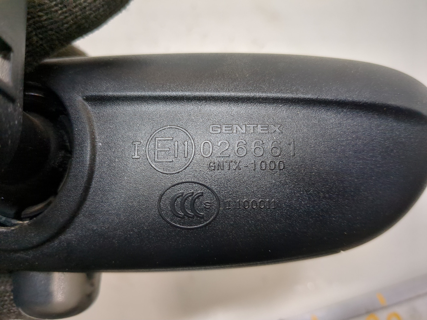 Зеркало заднего вида