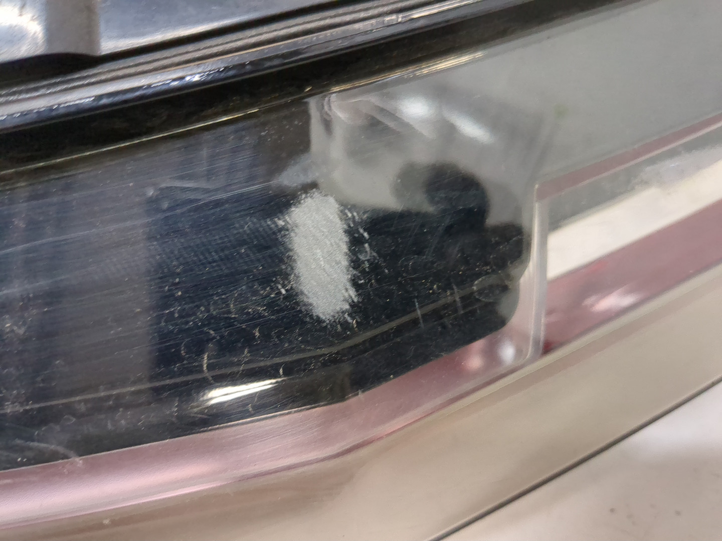 Фонарь задний правый