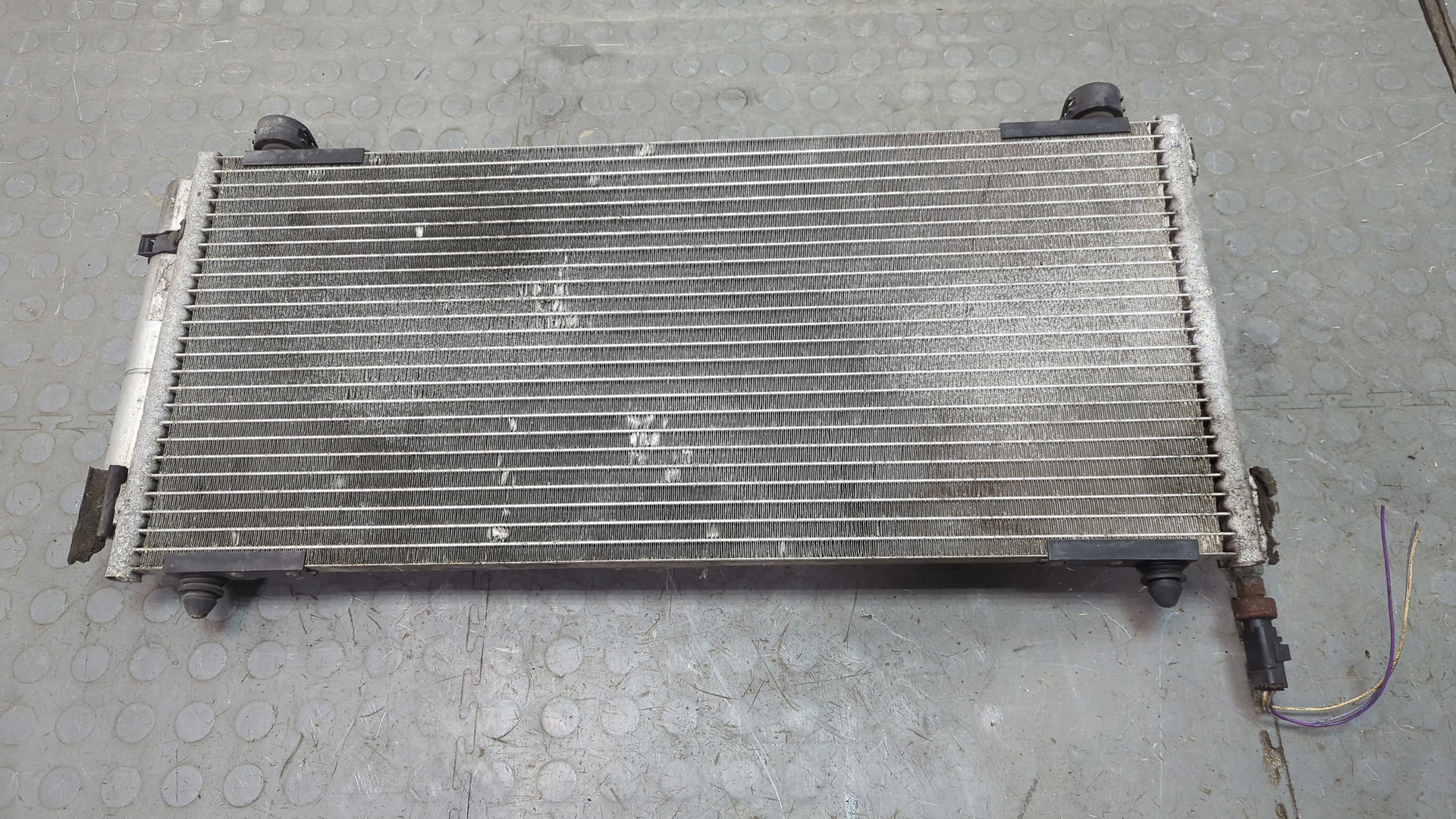 Радиатор кондиционера / конденсер