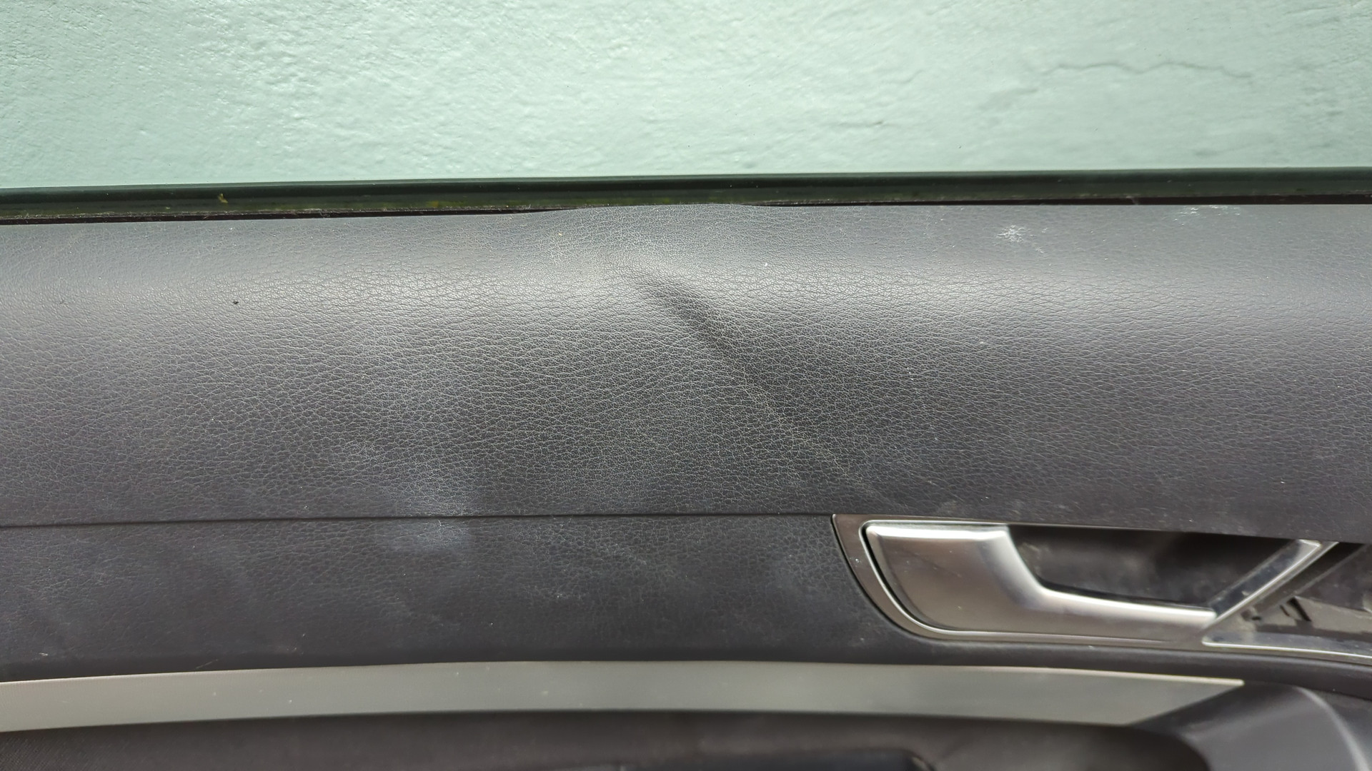 Дверь передняя левая