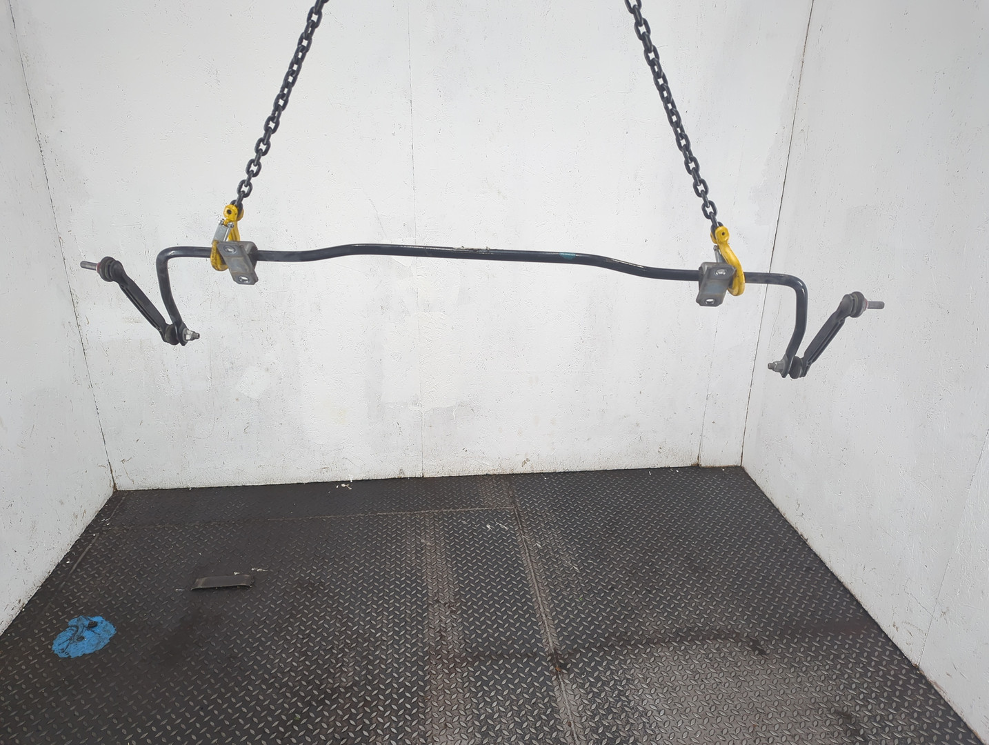 Стабилизатор задний