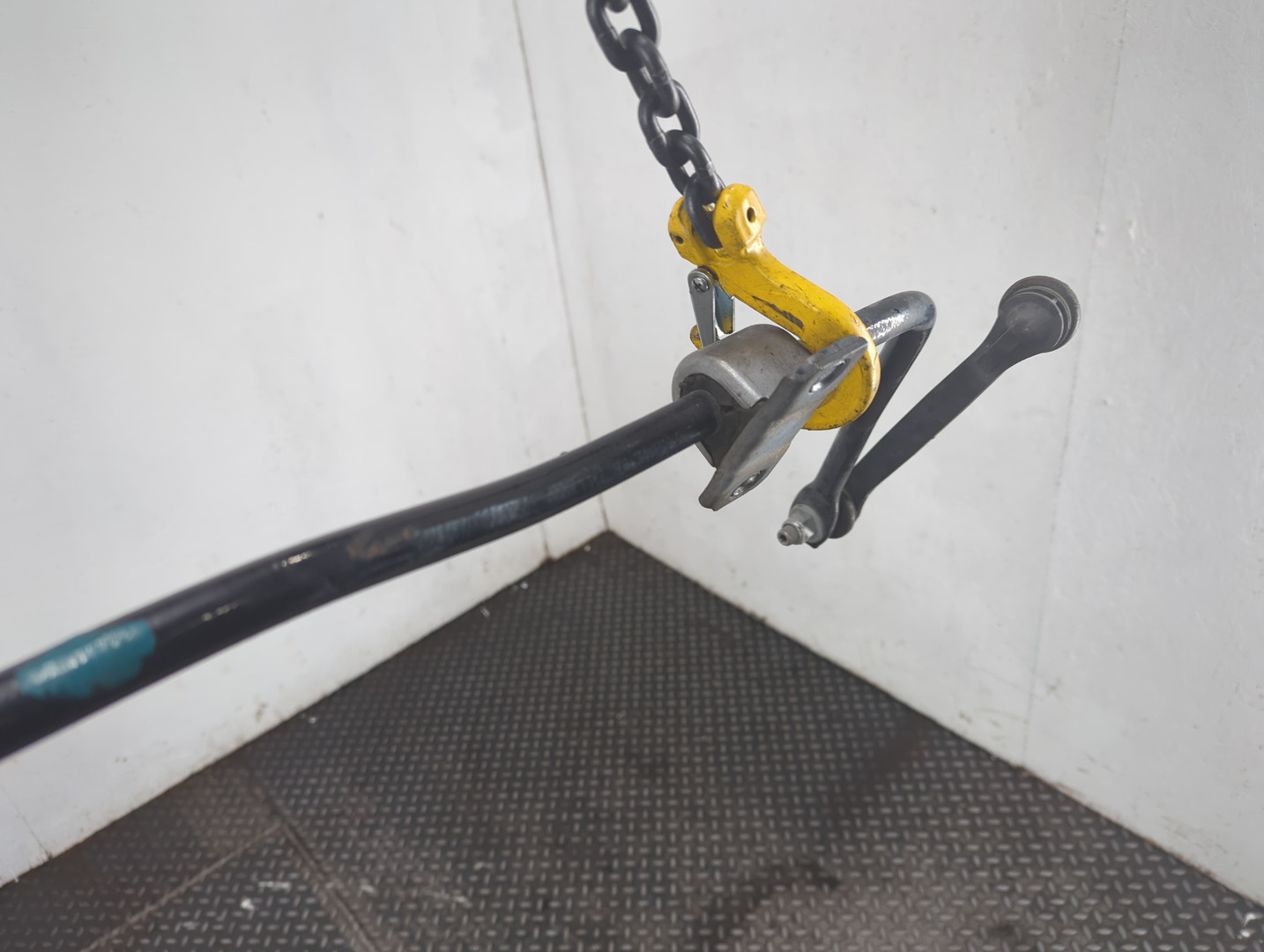 Стабилизатор задний