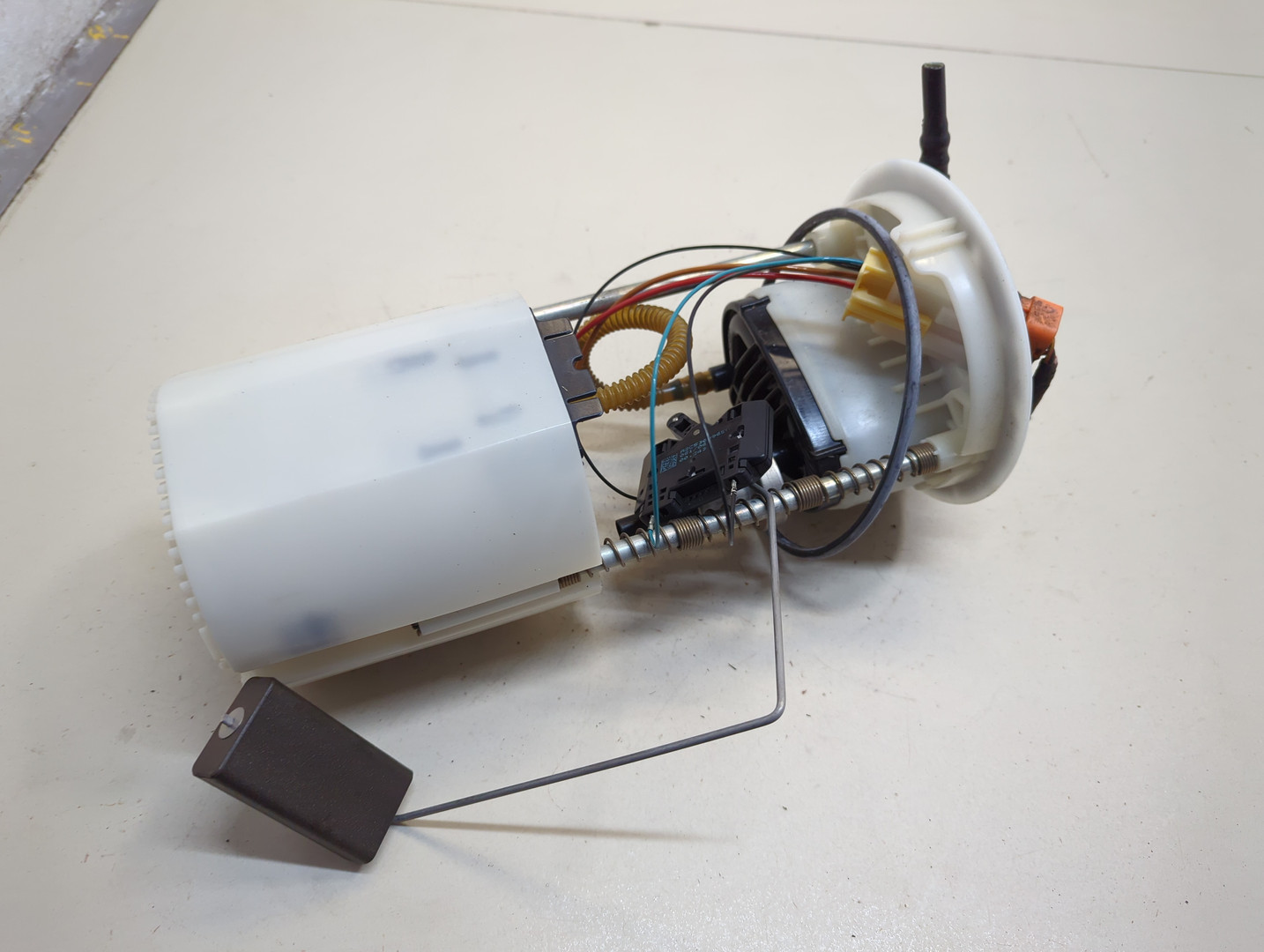 Насос топливный электрический