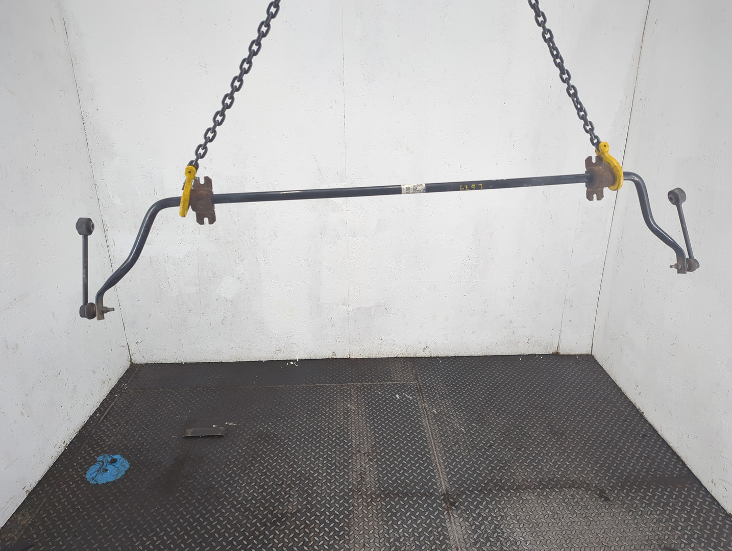 Стабилизатор задний