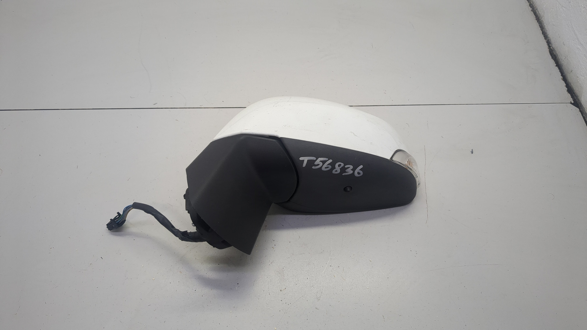 Зеркало левое электрическое