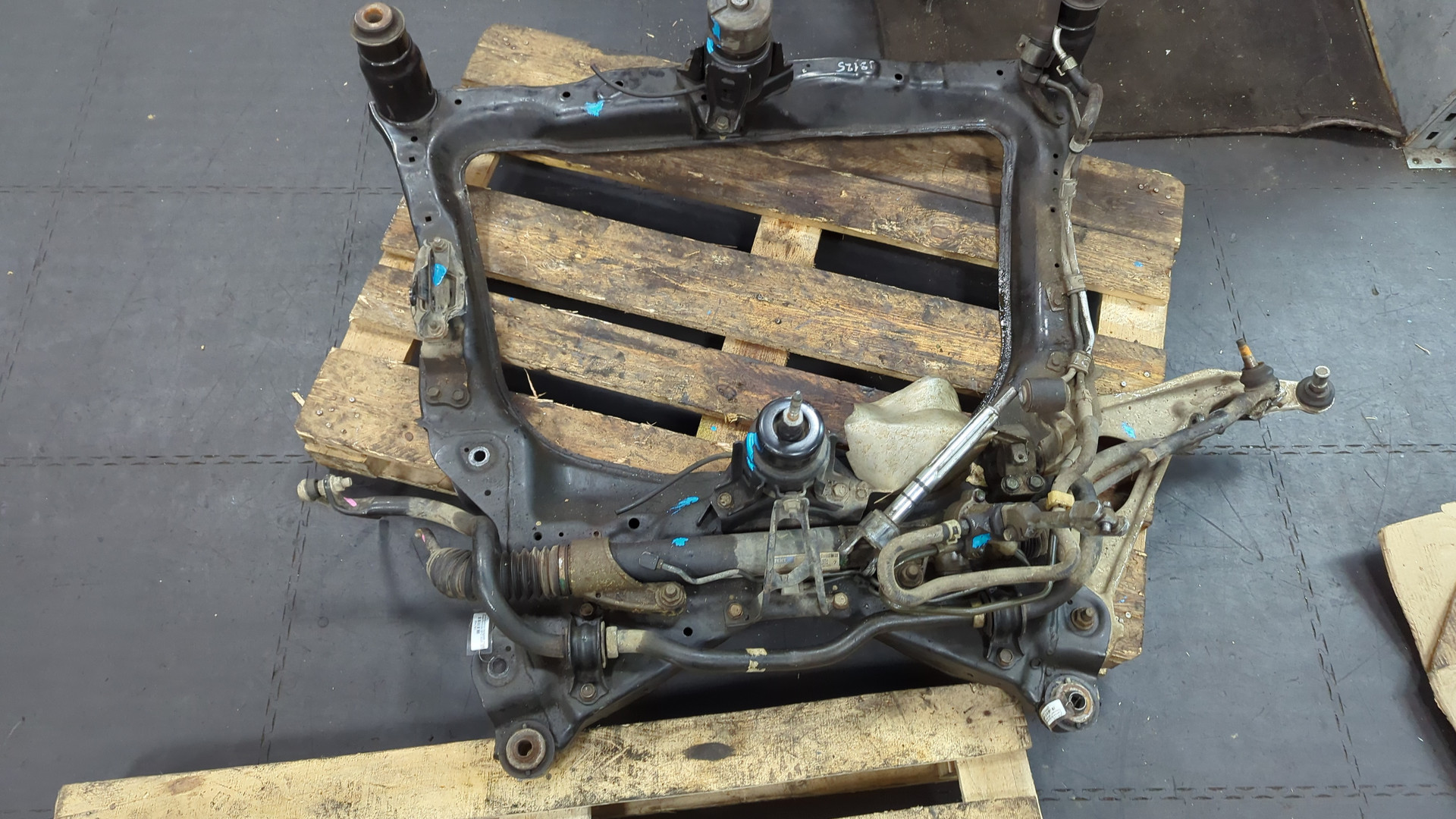 Балка подмоторная