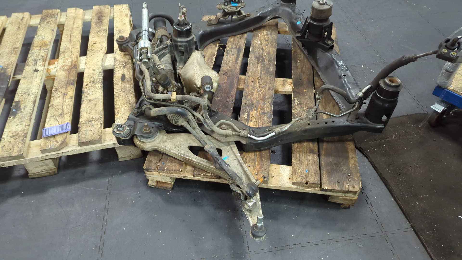 Балка подмоторная