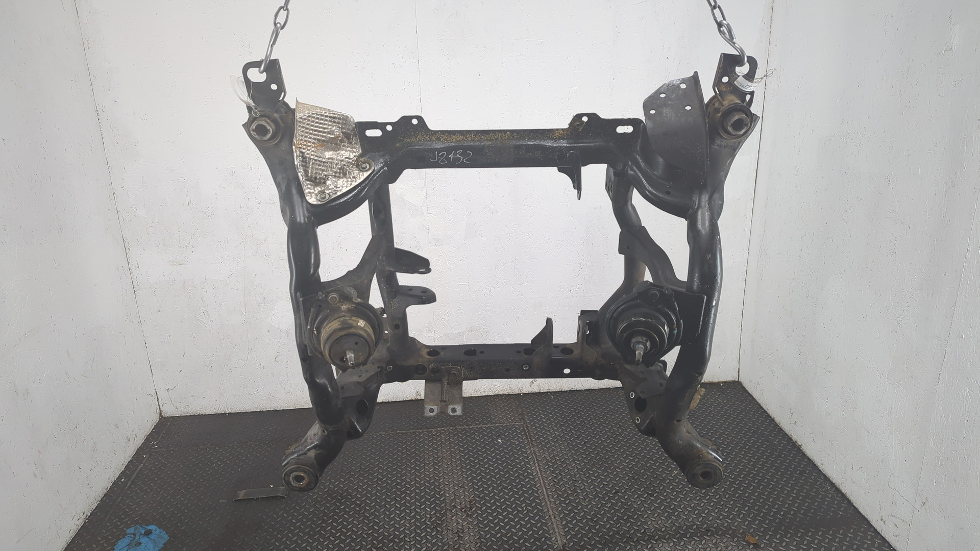 Балка подмоторная