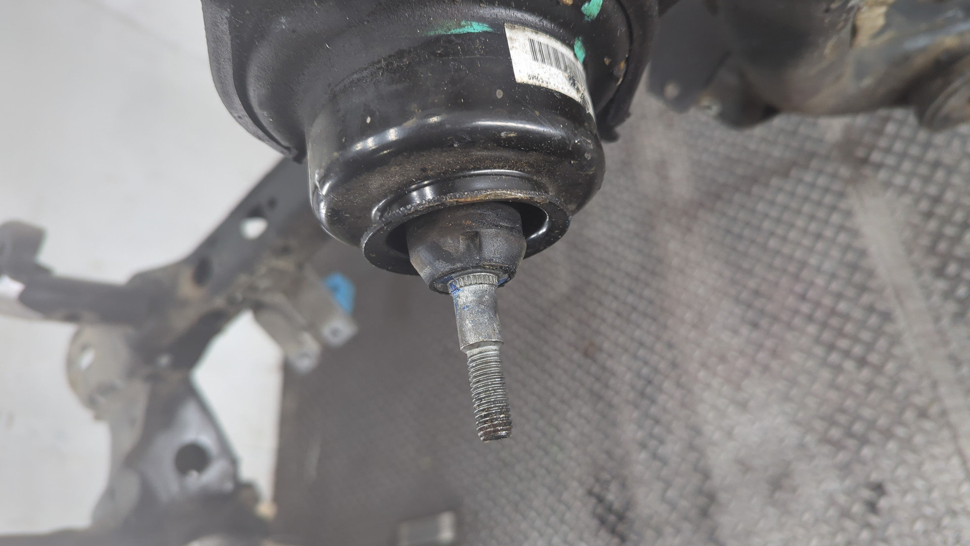 Балка подмоторная