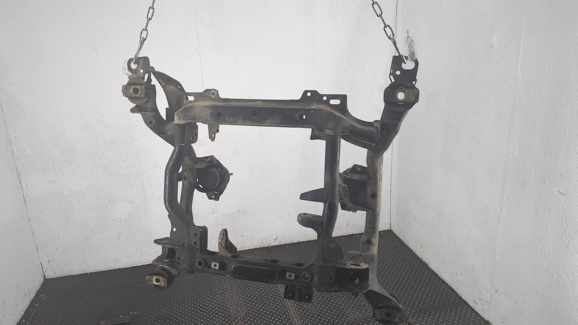 Балка подмоторная