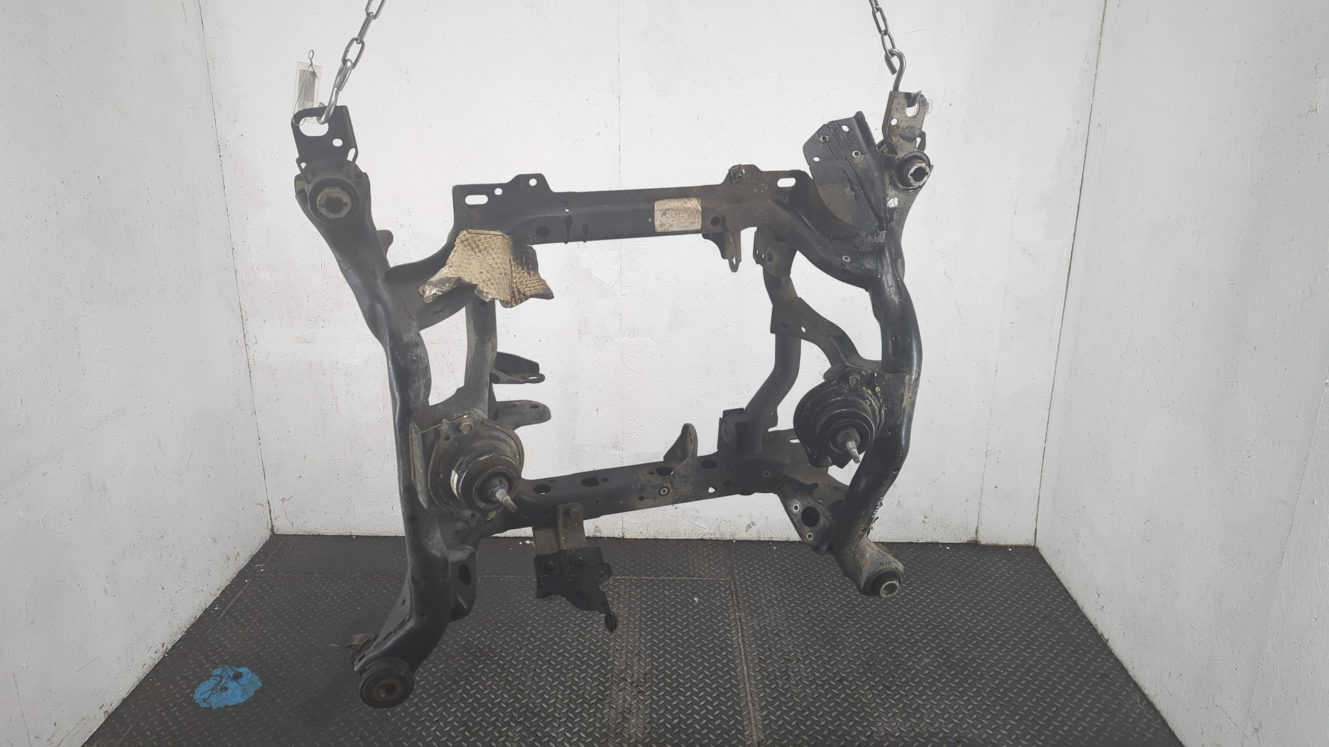 Балка подмоторная