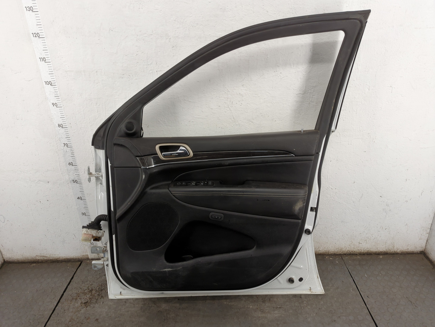 Дверь передняя правая