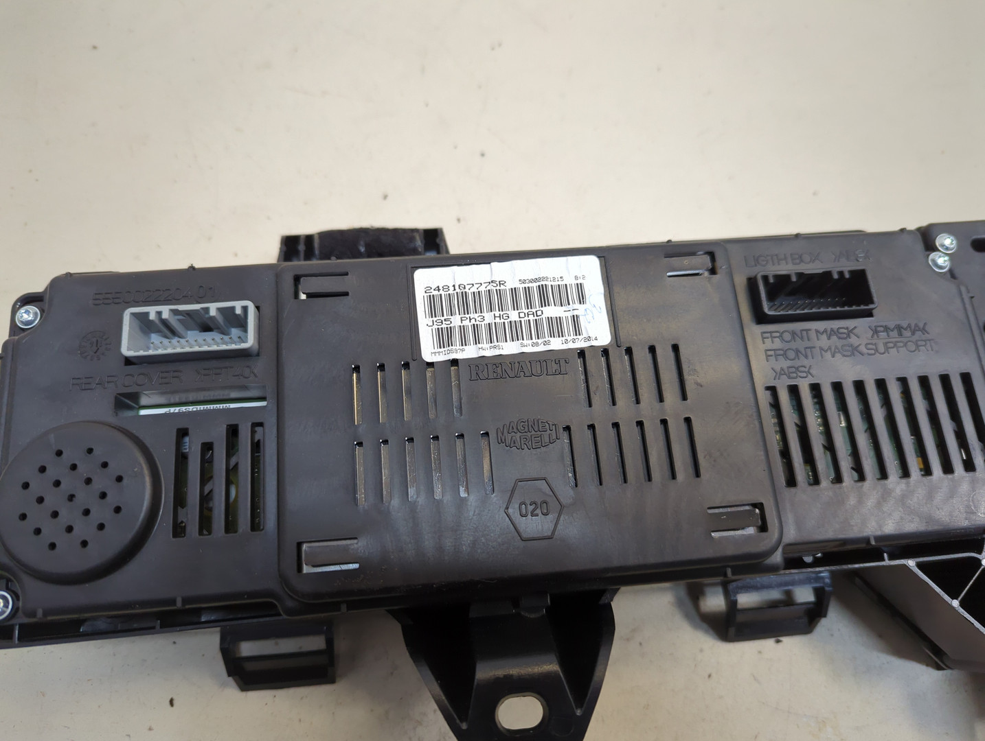 Панель приборов