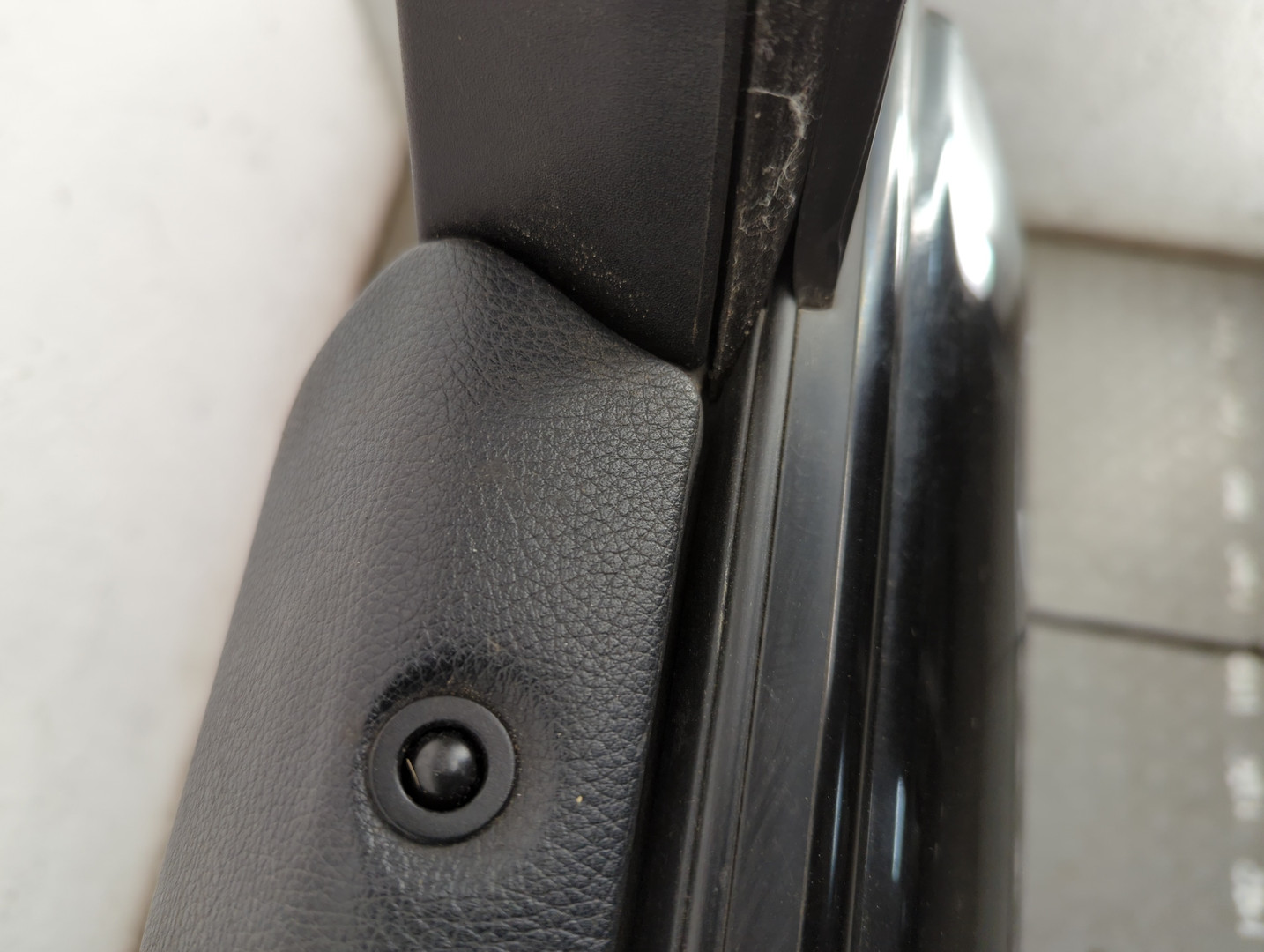 Дверь передняя левая