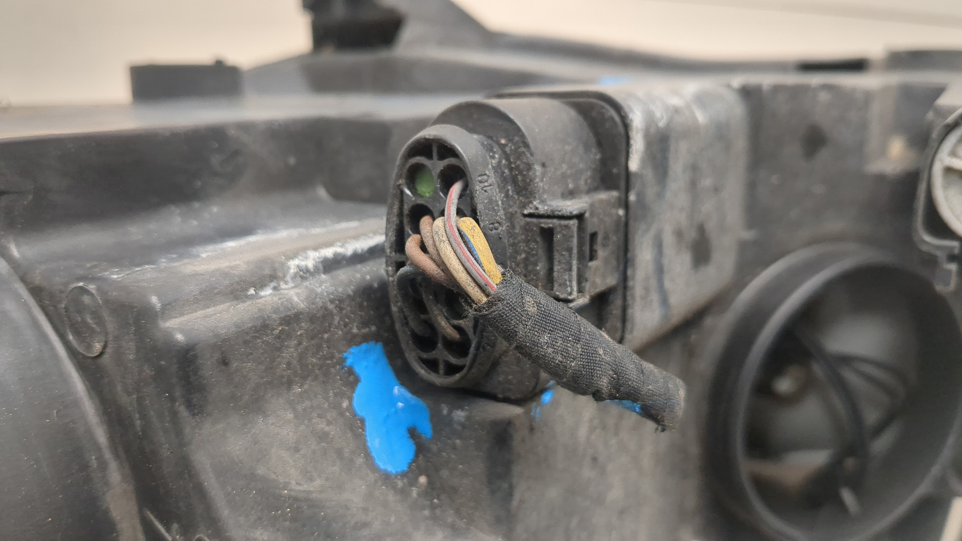 Фара правая