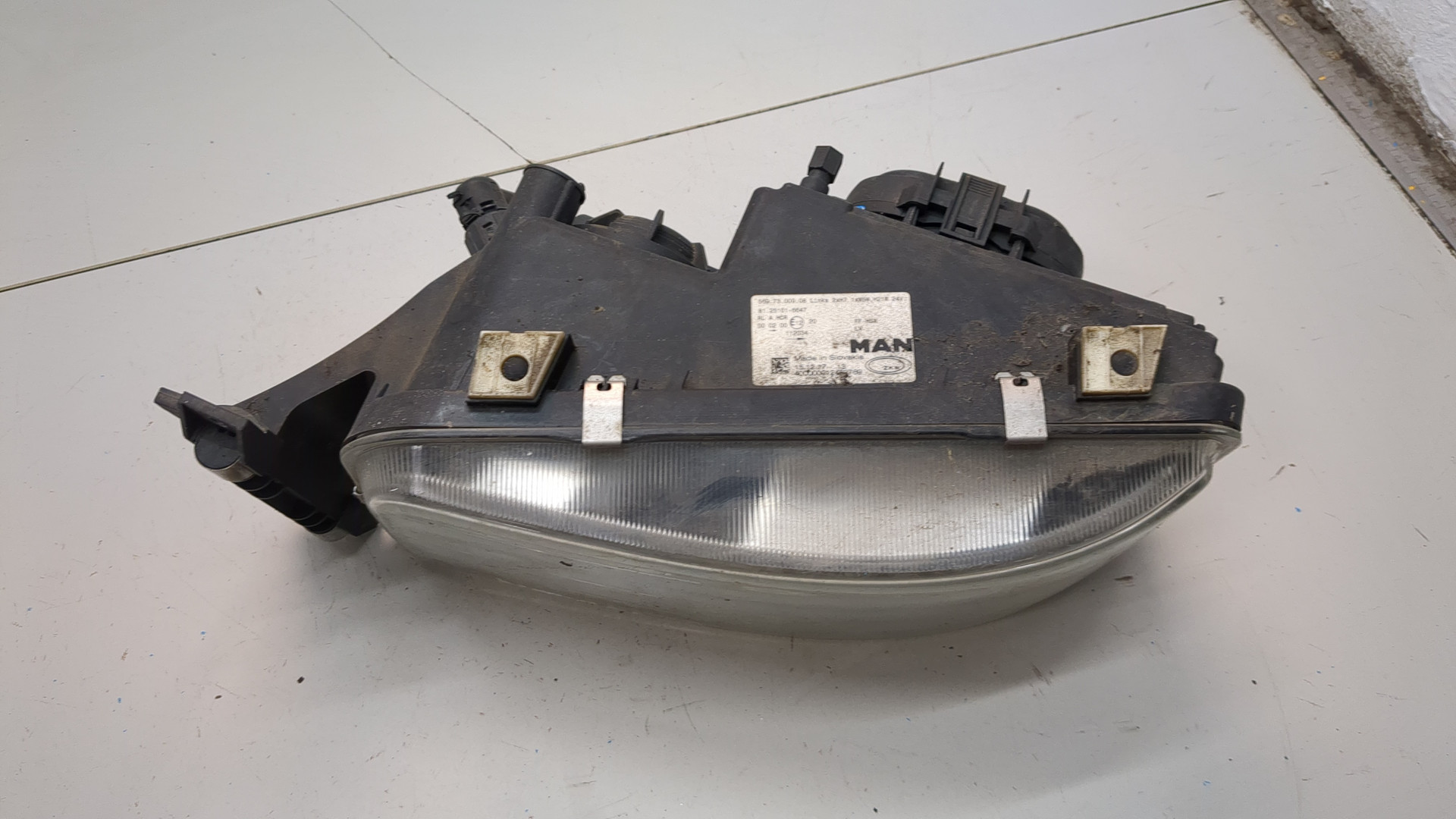 Фара правая