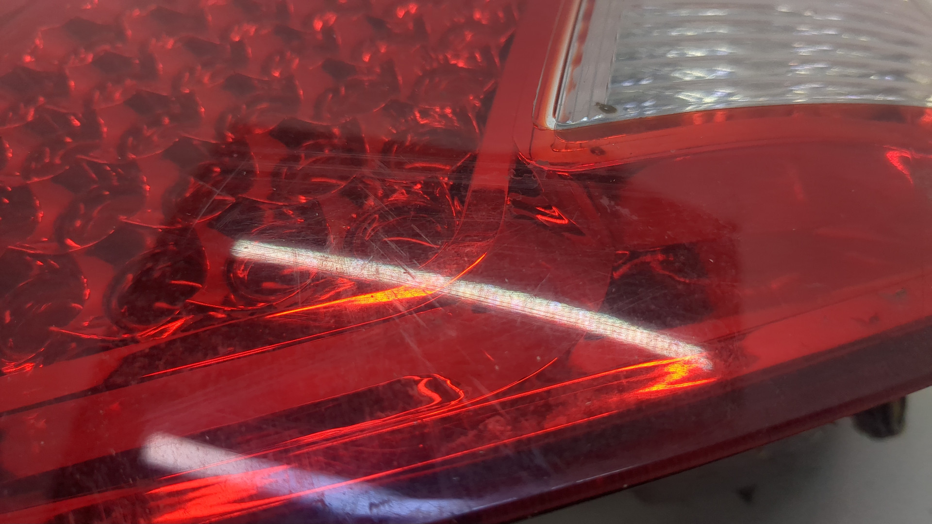 Фонарь задний правый