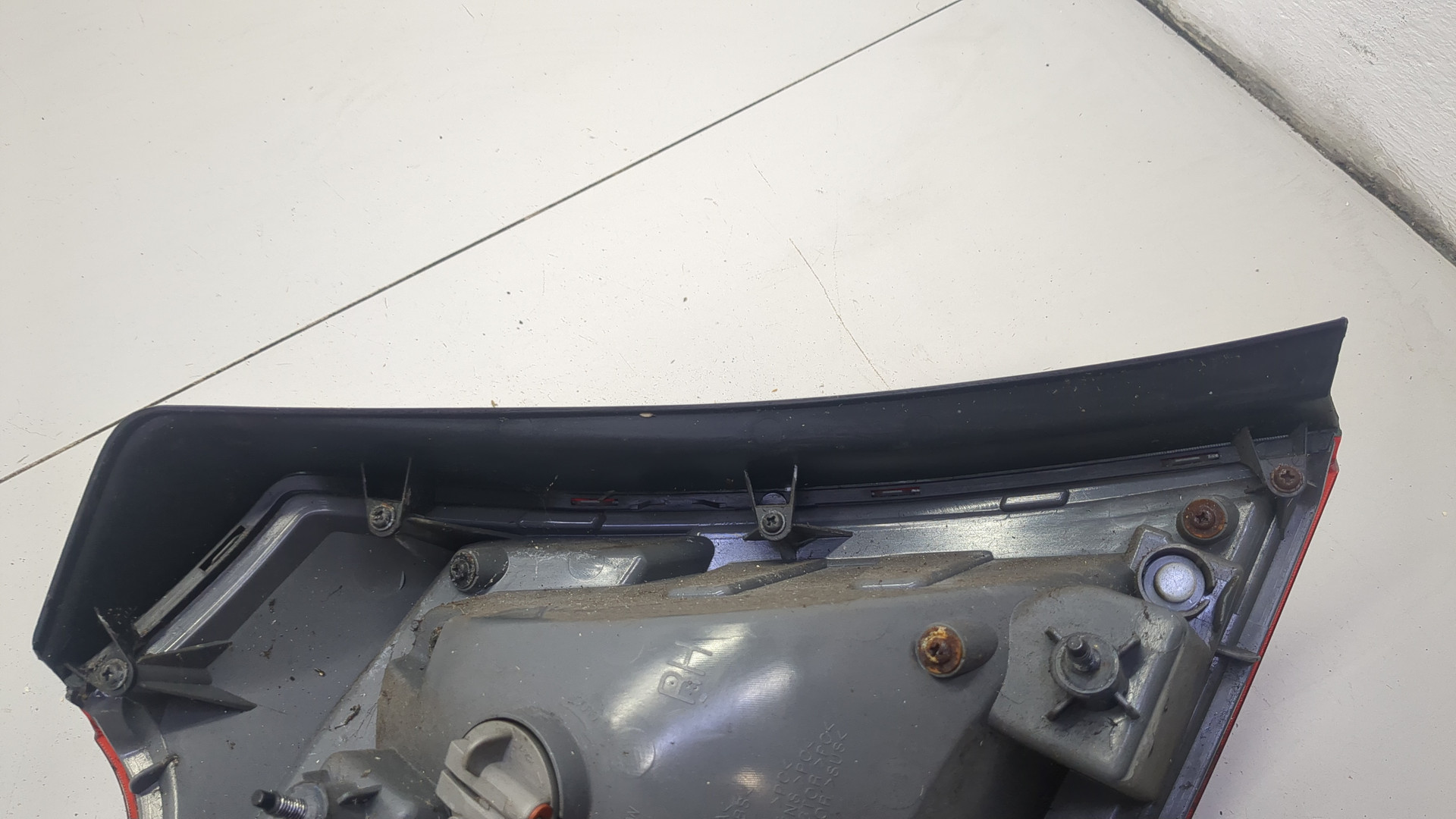 Фонарь задний правый