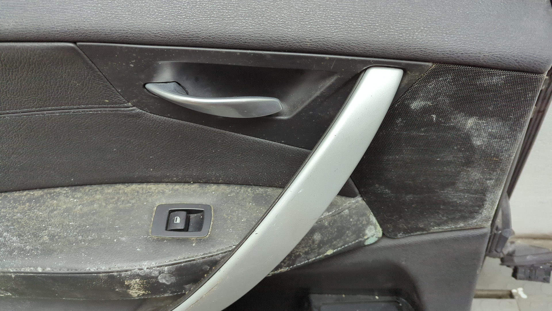 Дверь задняя левая