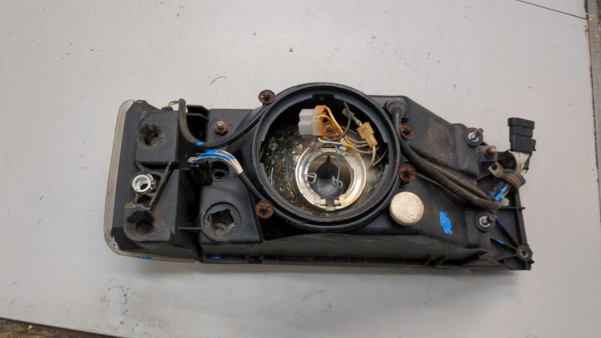 Фара правая