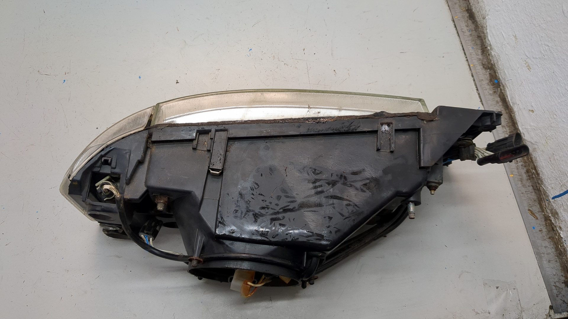 Фара правая