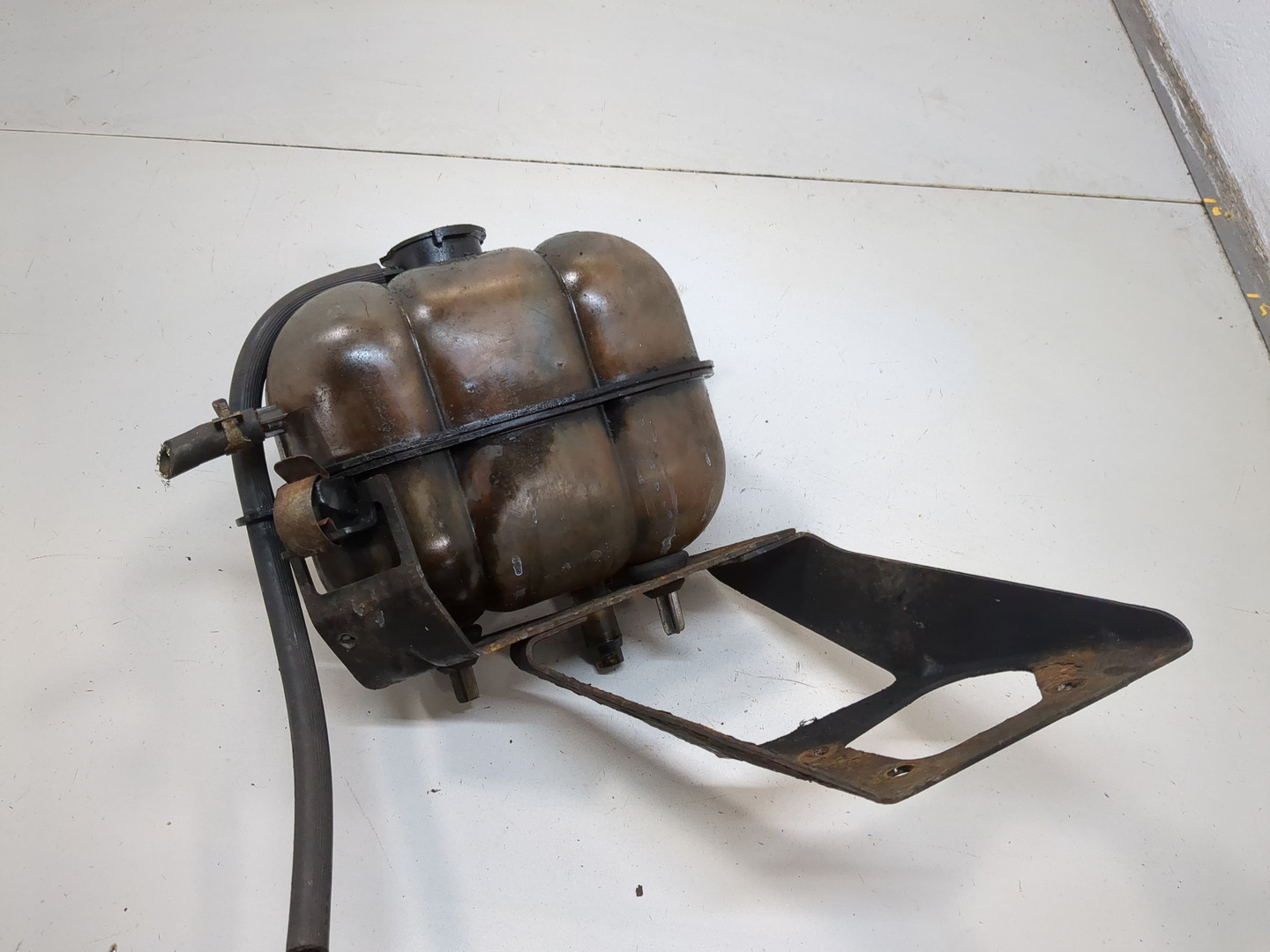 Бачок расширительный