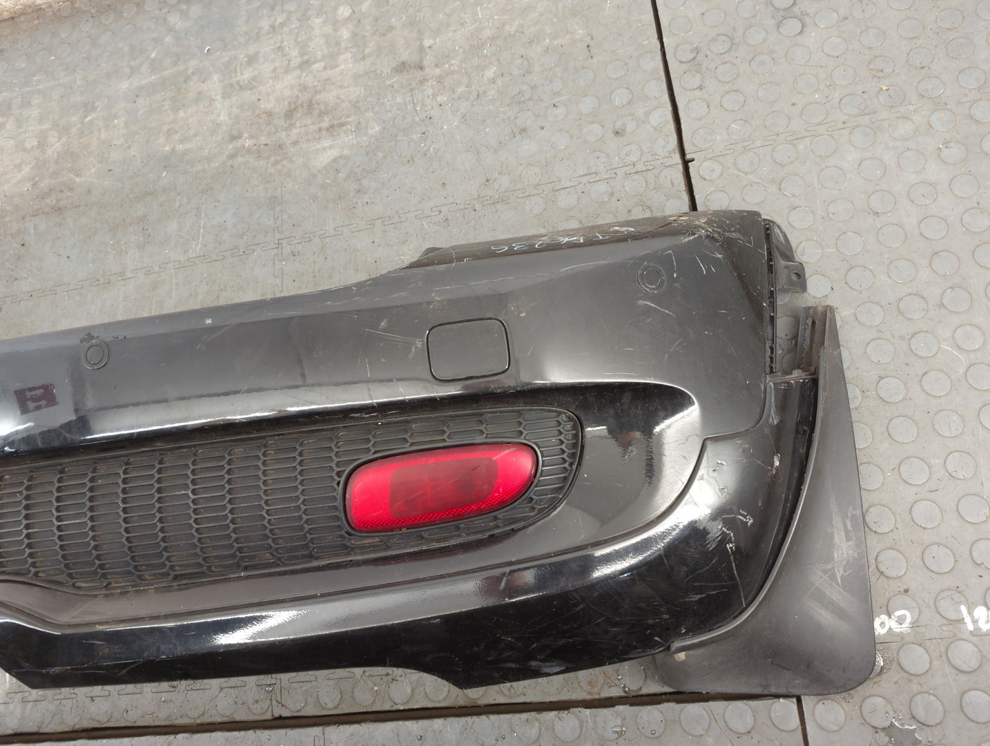 Бампер задний