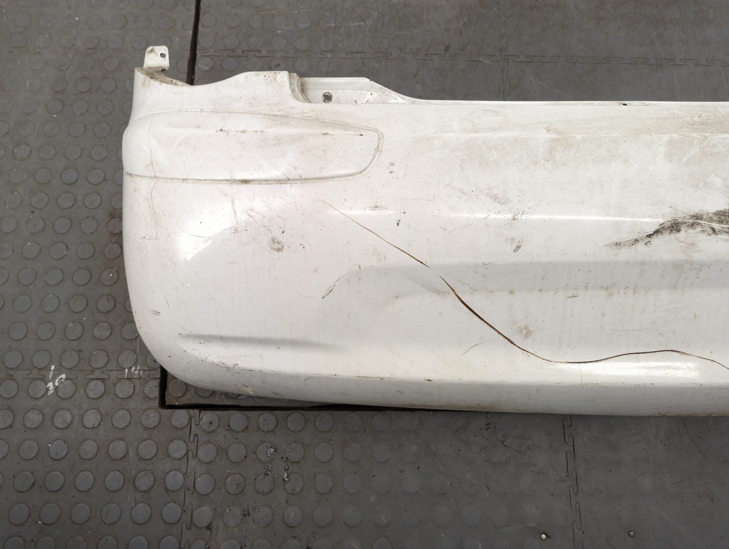 Бампер задний