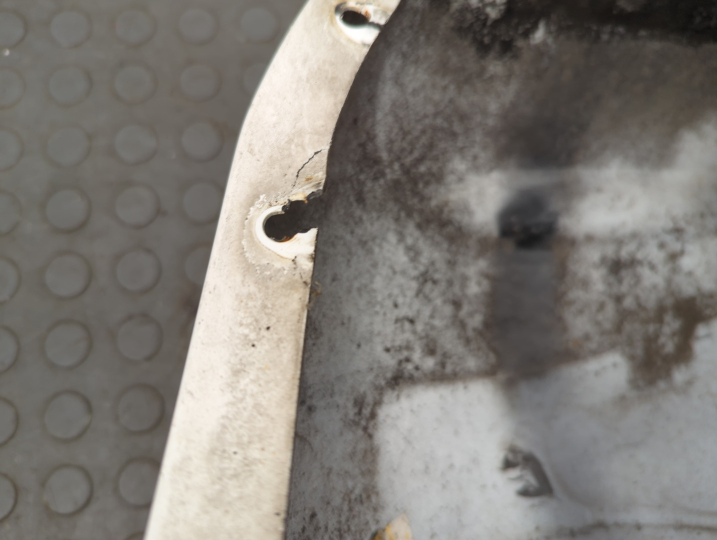 Бампер задний