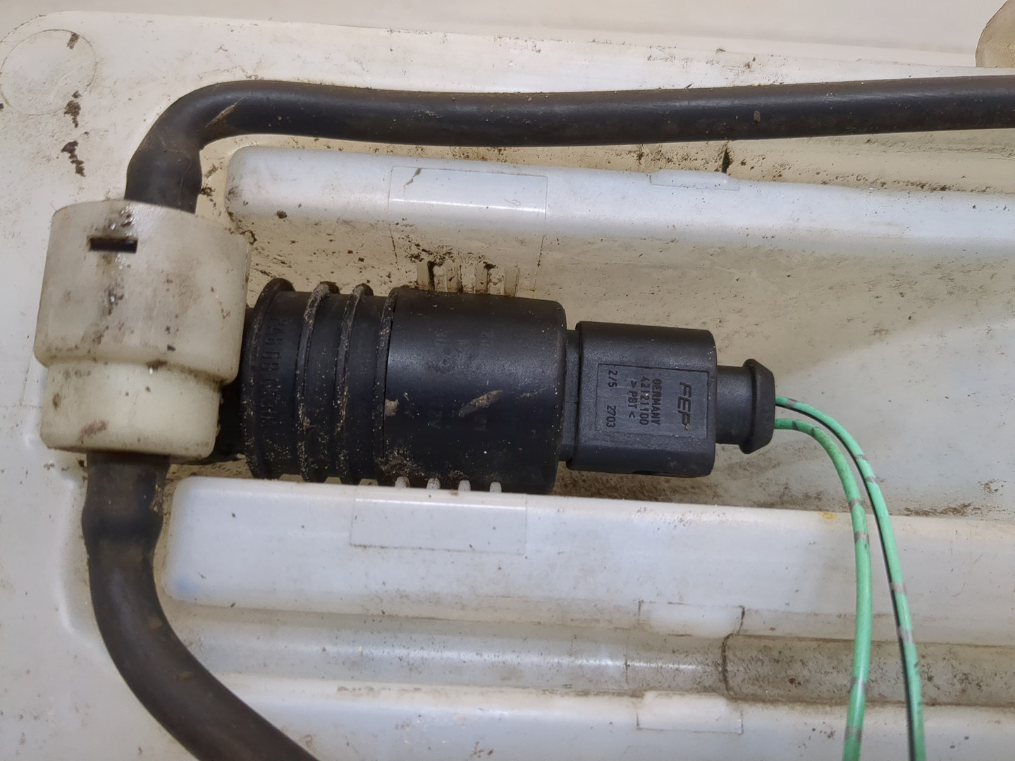 Бачок омывателя лобового стекла