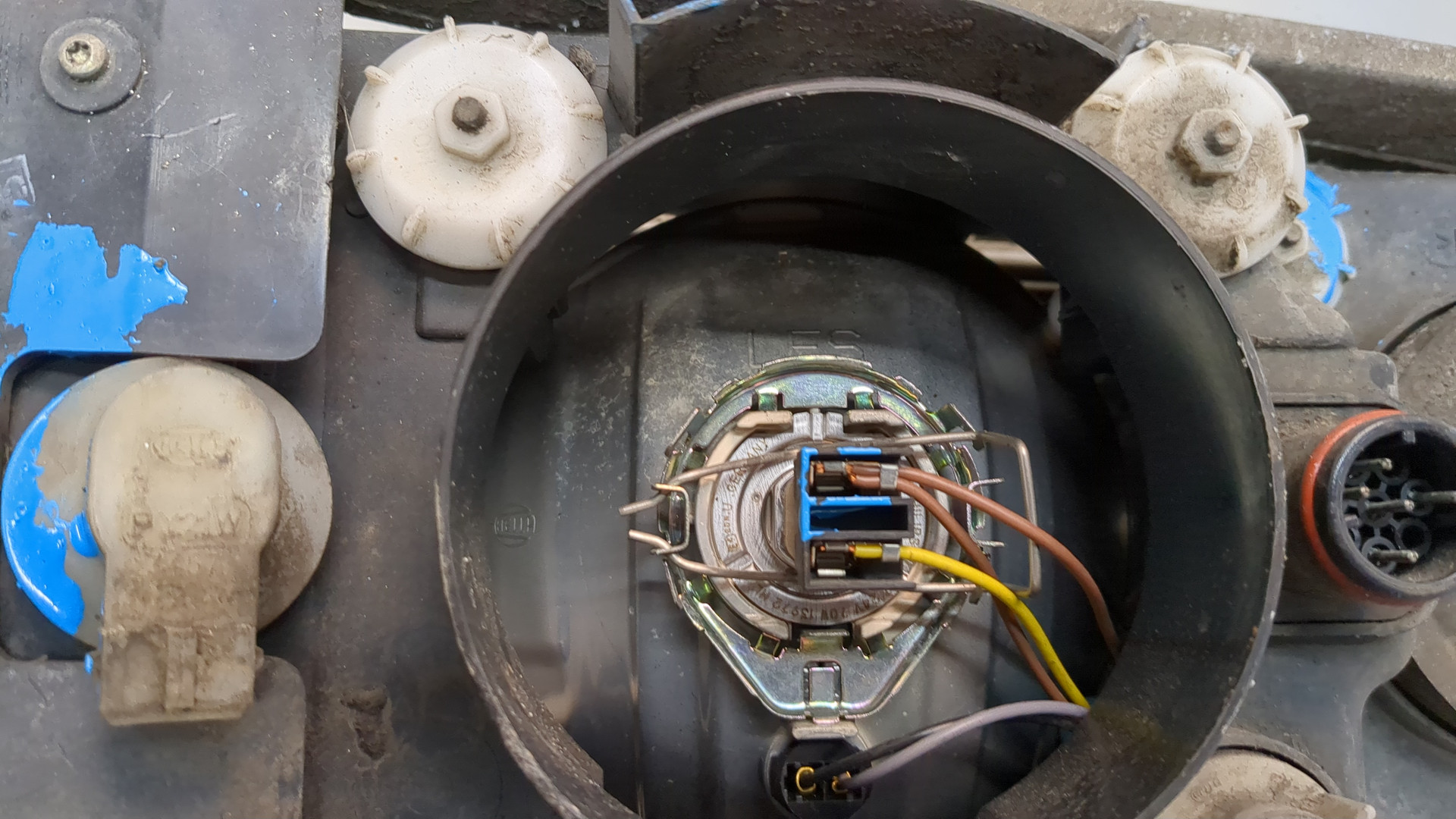 Фара правая