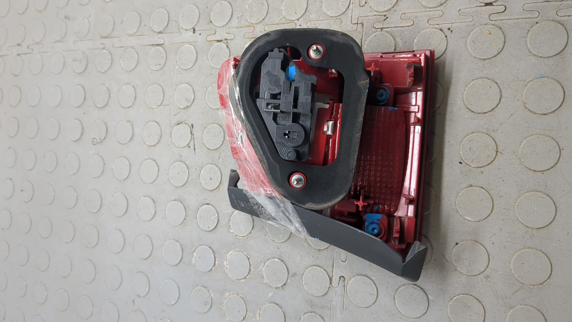 Фонарь задний внутренний правый