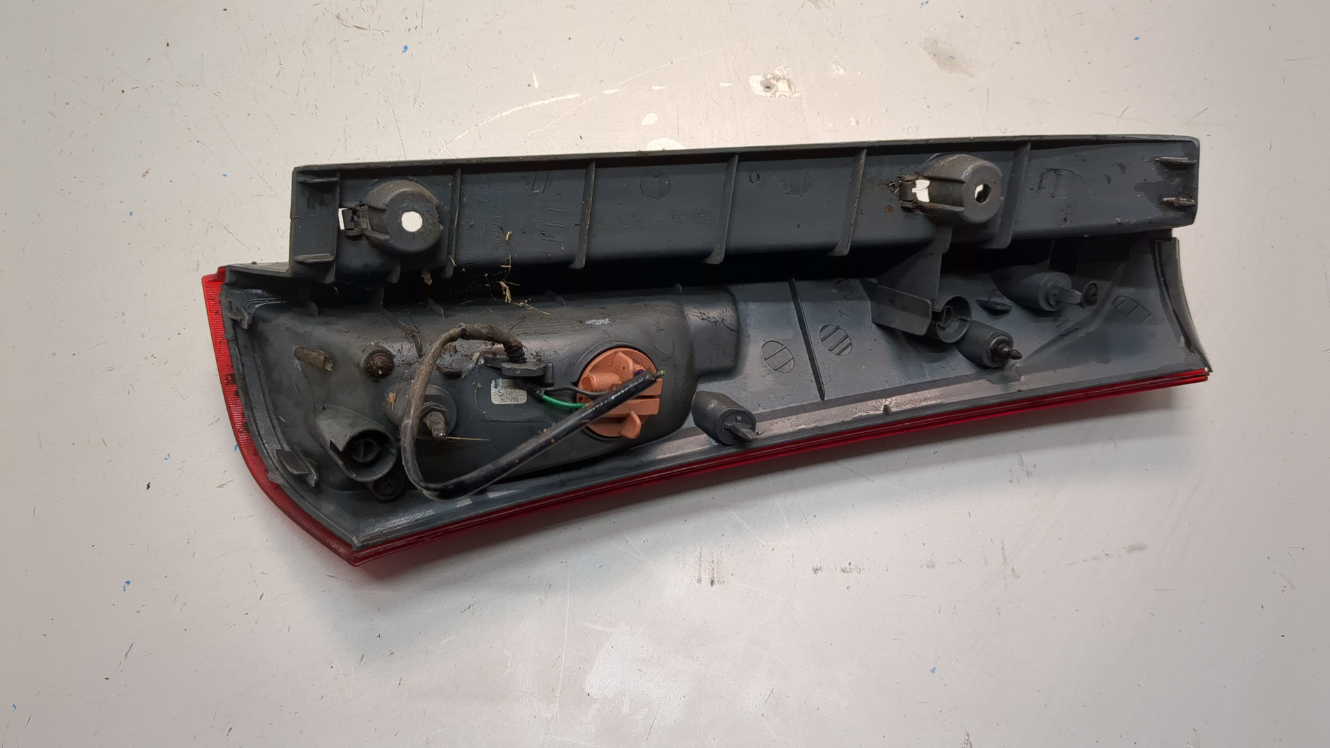 Фонарь задний левый