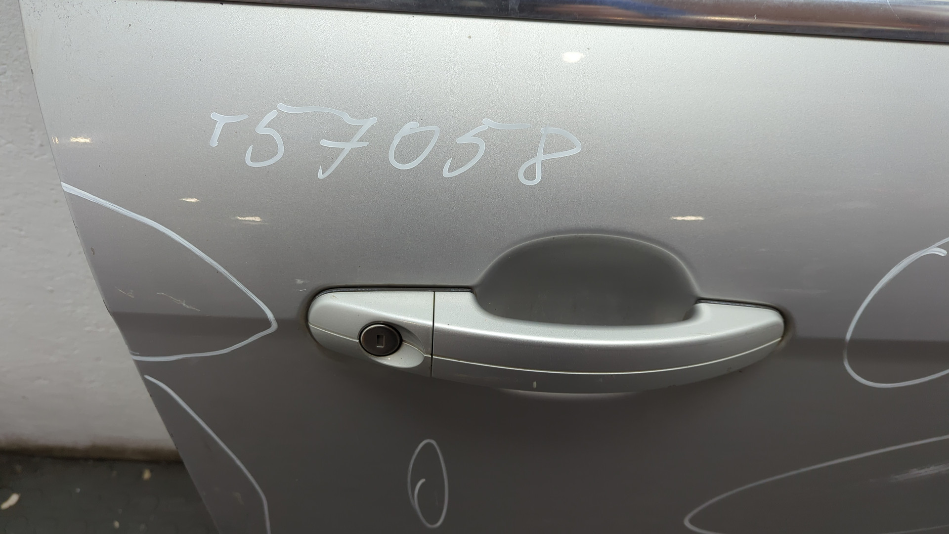 Дверь передняя правая