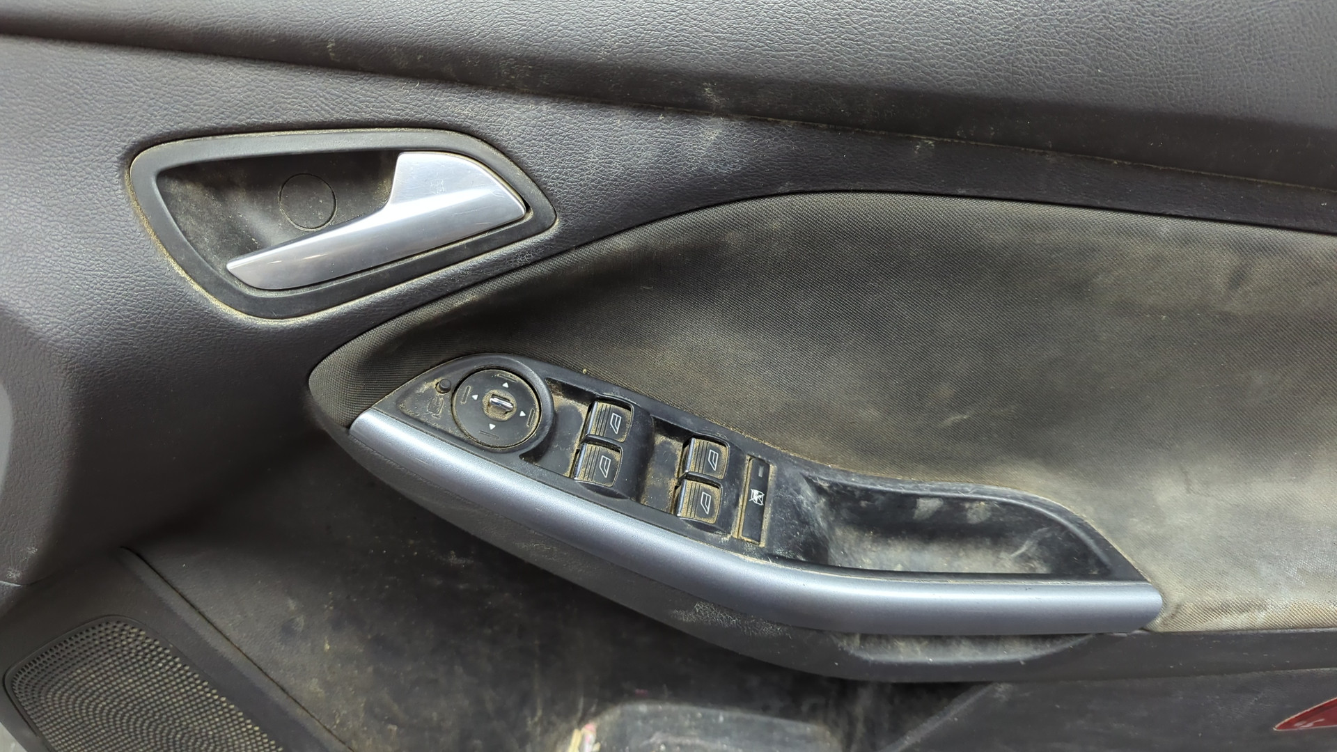 Дверь передняя правая