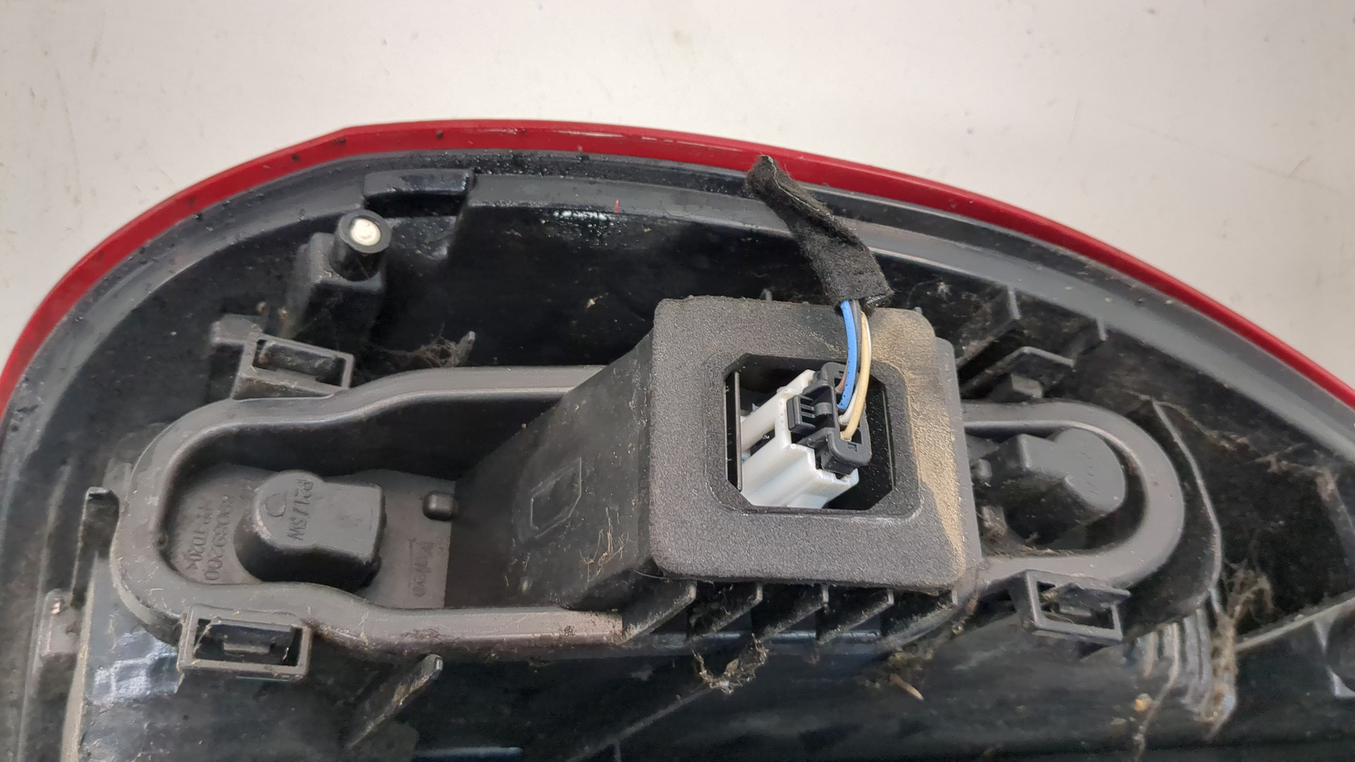 Фонарь задний правый