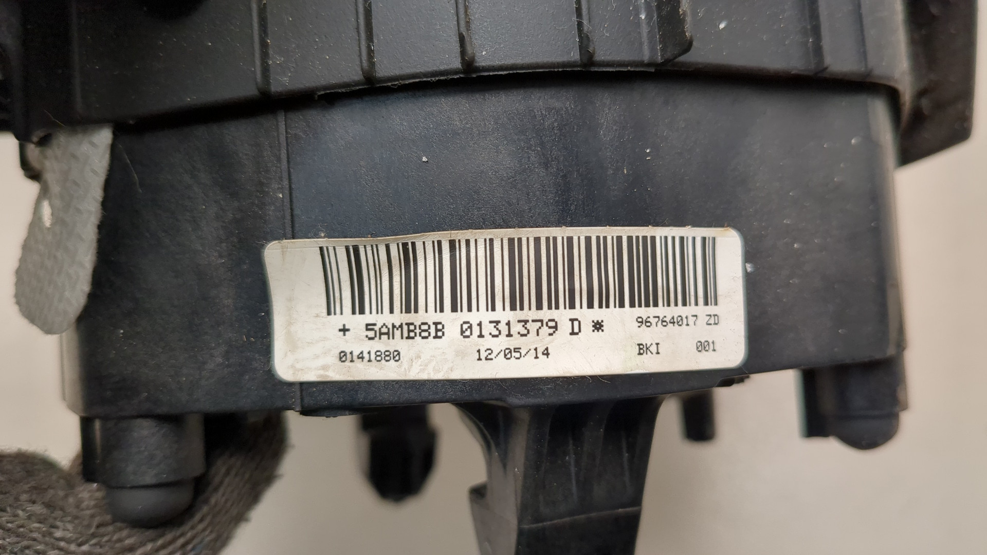 Подушка безопасности в рулевое колесо