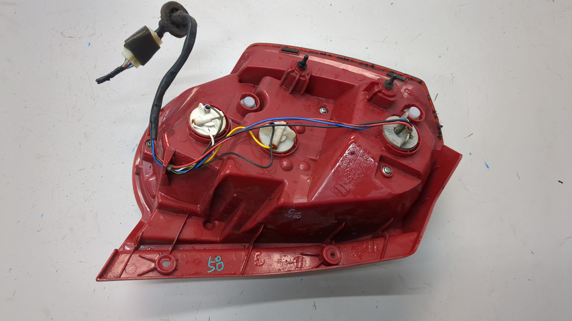 Фонарь задний правый