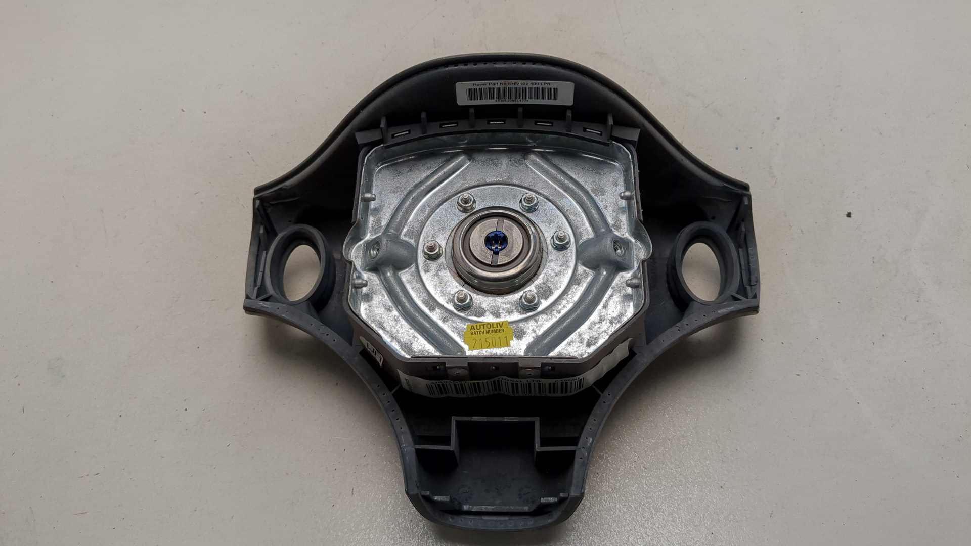 Подушка безопасности в рулевое колесо