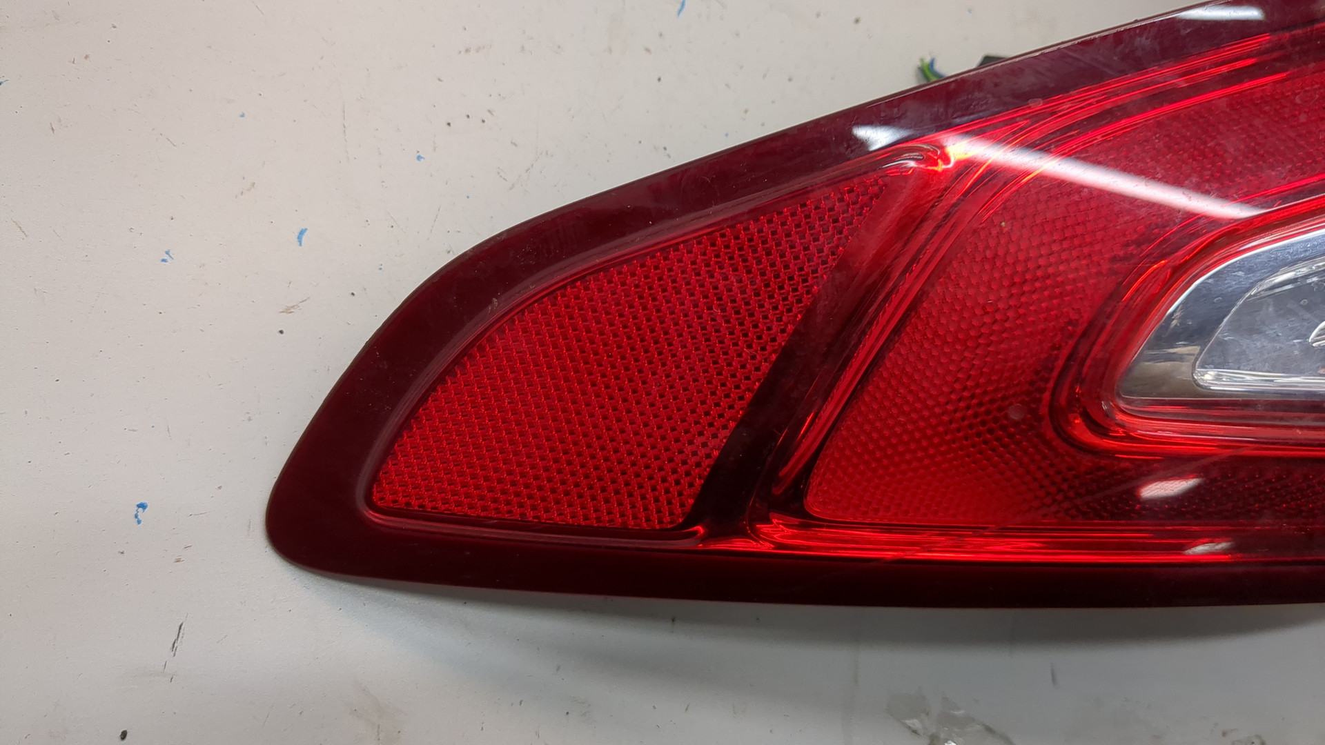 Фонарь задний правый