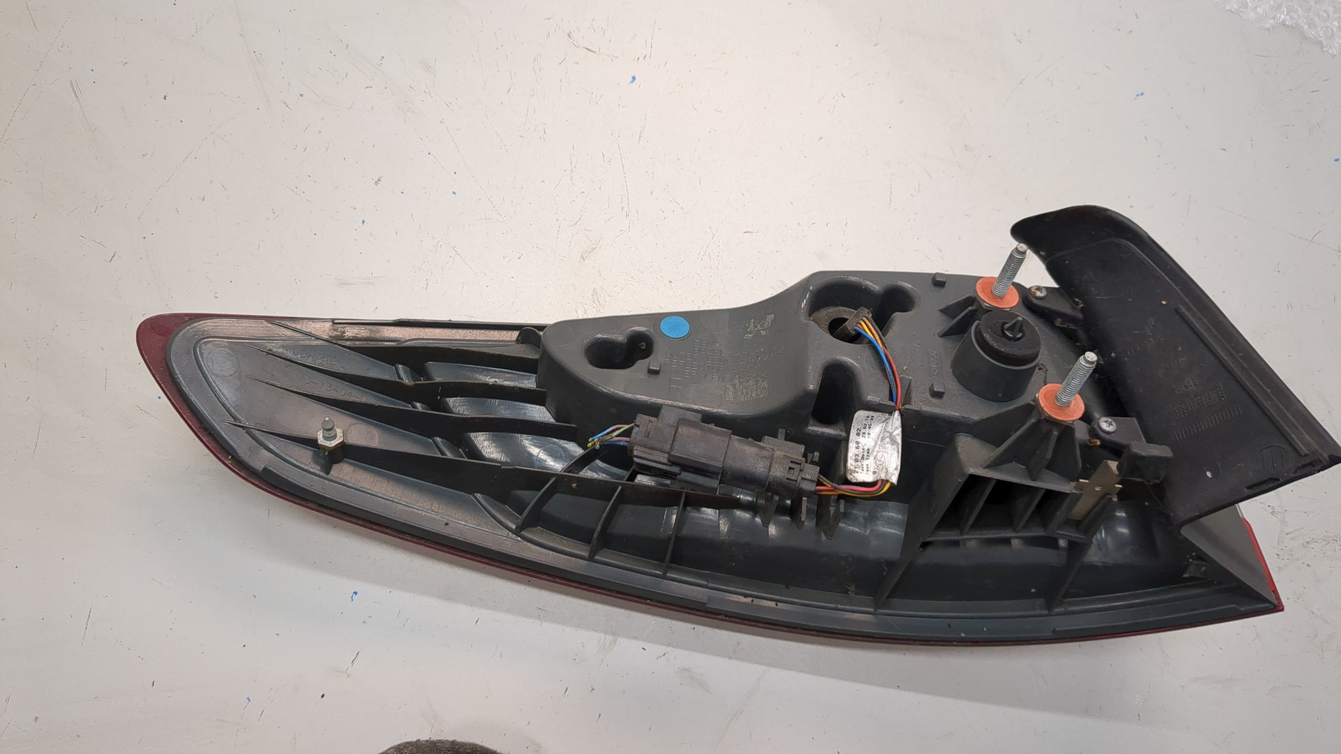 Фонарь задний правый